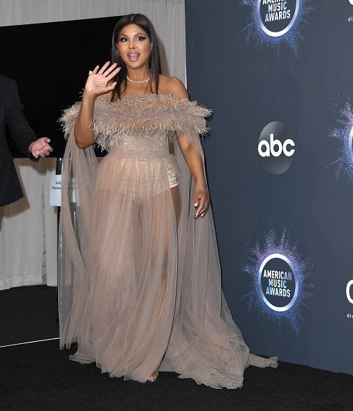 Toni Braxton poses at the 2019 American Music Awards on November 24, 2019 | Source: Getty Images/GlobalImagesUkraine