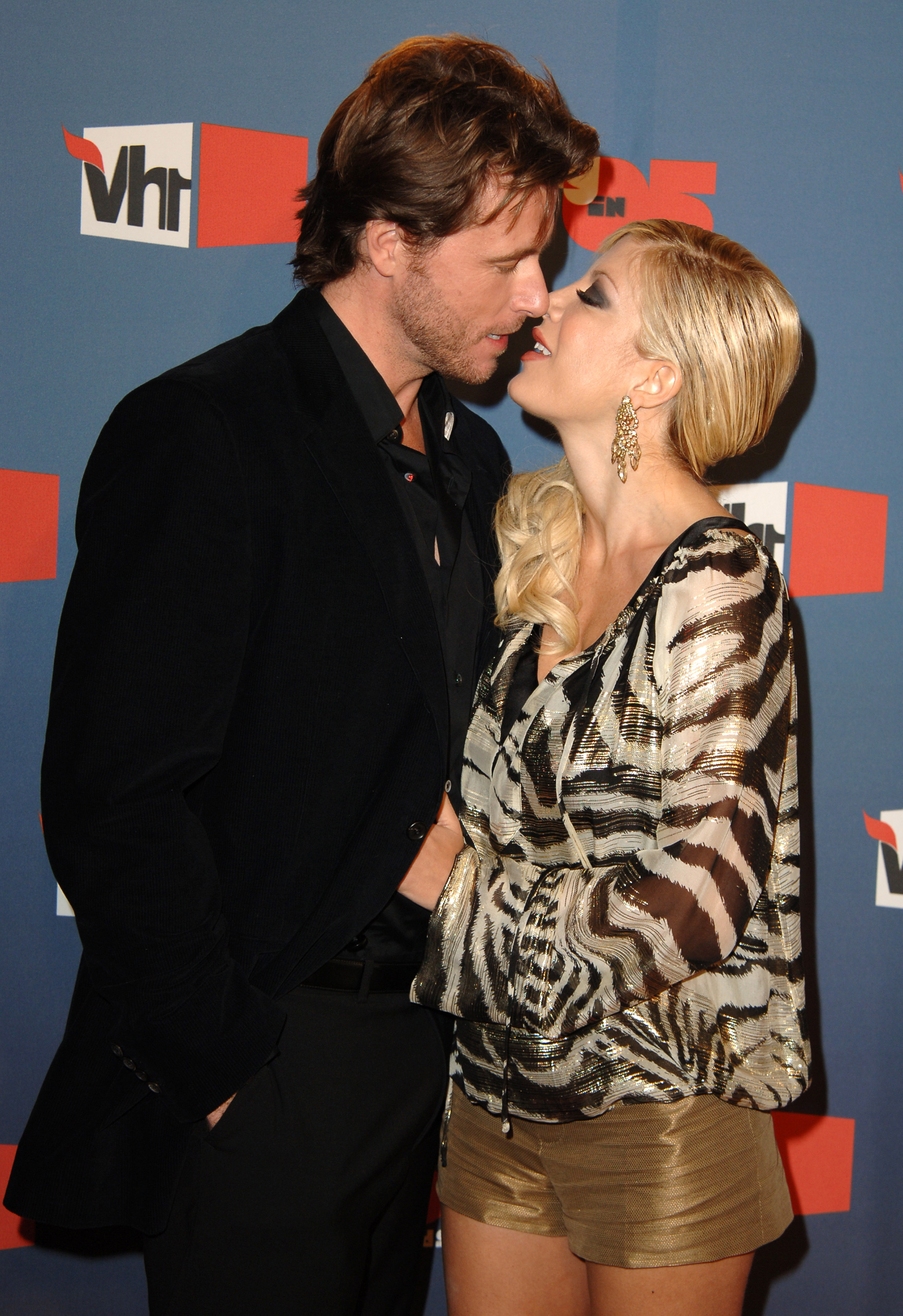 Dean McDermott and Tori Spelling during VH1 Big in '05 - Arrivals in Culver City, California, on December 3, 2005. | Source: Getty Images