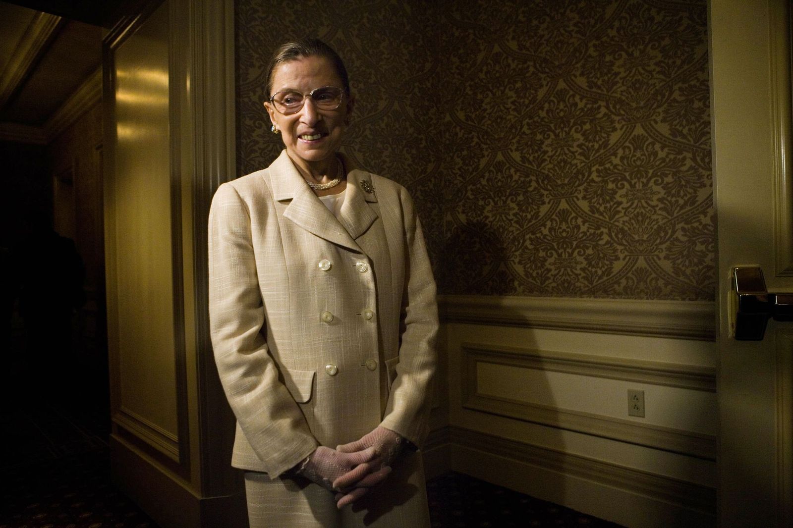 US Supreme Court Justice Ruth Bader Ginsburg at a dinner to honor Chile's first female president Michelle Bachelet on May 8, 2006, in Washington, DC. | Photo: Getty Images