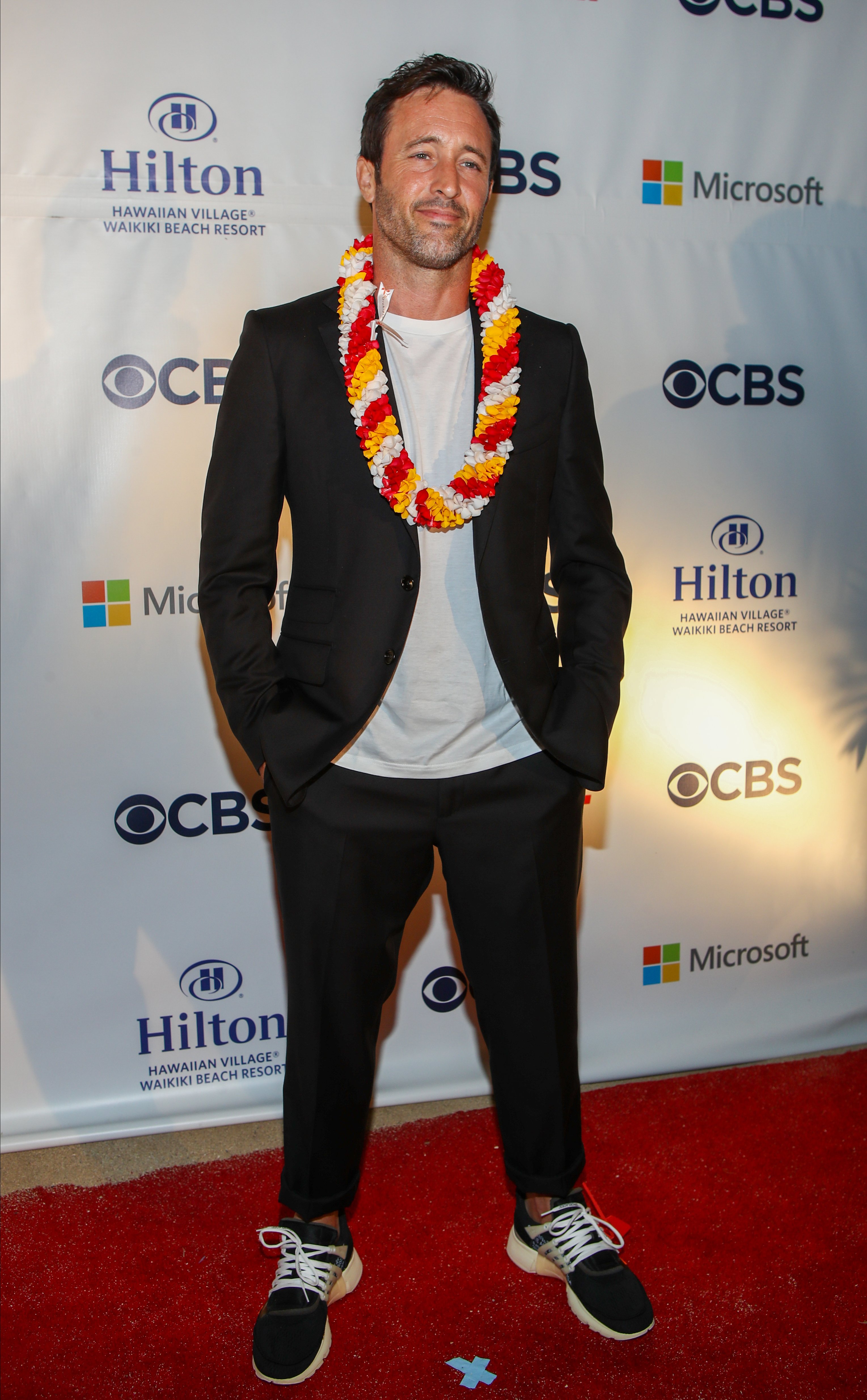 Alex OLoughlin at the Sunset On The Beach event celebrating the 10th season of "Hawaii Five-0" and season 2 of "Magnum P.I." on September 19, 2019, in Hawaii. | Source: Getty Images