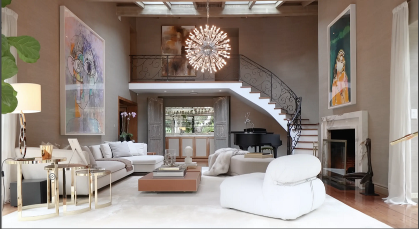 Jennifer Lopez's former mansion in Bel-Air, California, from a video dated February 1, 2023 | Source: Youtube.com/@carolwoodrealestate