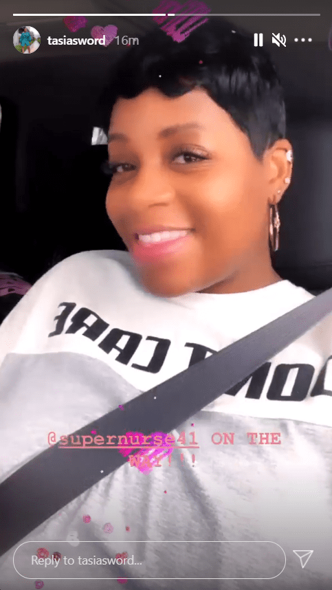 Fantasia Barrino shows off her glowing face and baby bump. | Photo: Instagram/tasiasword