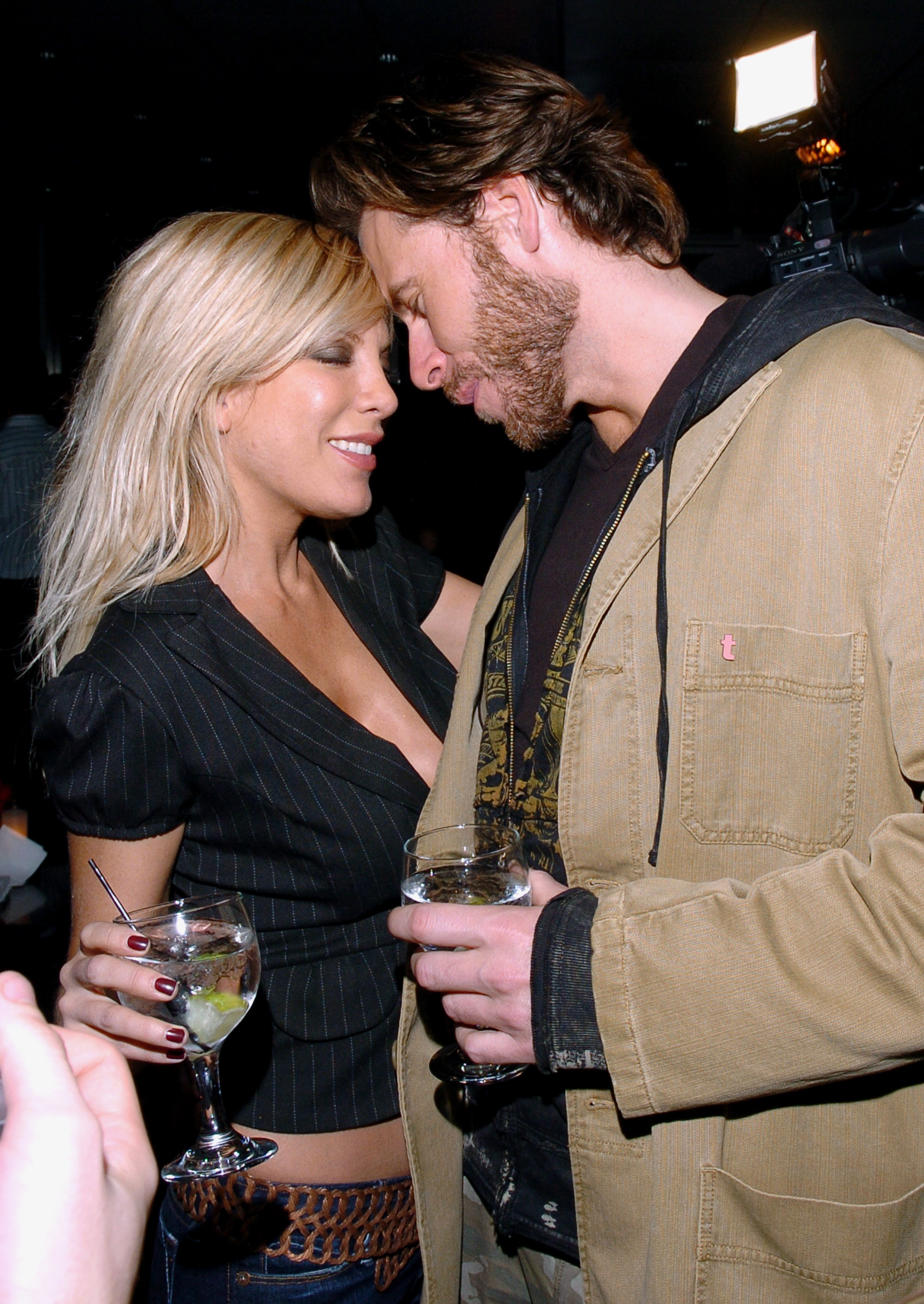 Tori Spelling and Dean McDermott in Los Angeles, 2006 | Source: Getty Images