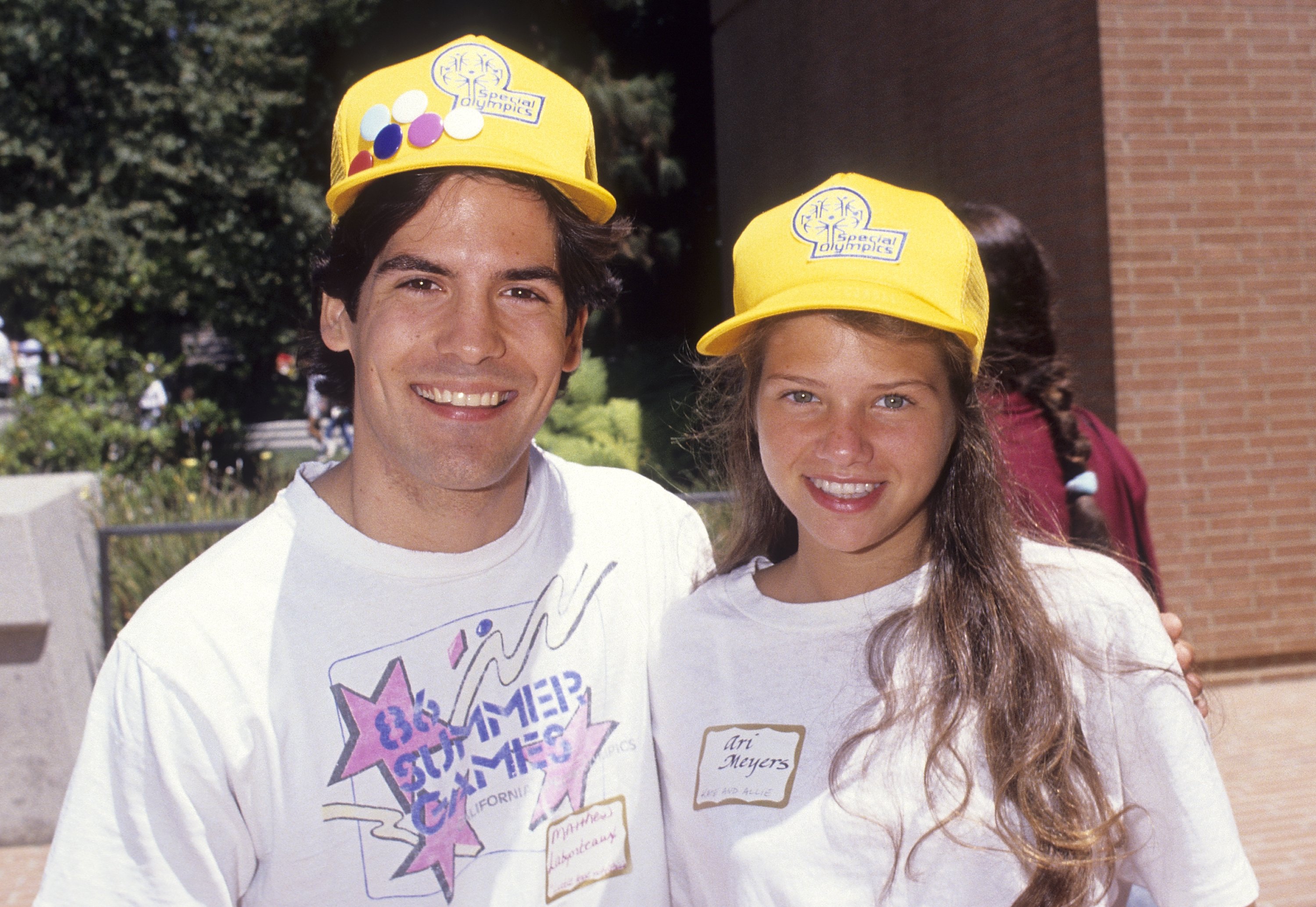 Matthew Labyorteaux and actress Ari Meyers at the closing night ceremonies of the 20th Annual California Special Olympics Summer Games on June 25, 1989 | Source: Getty Images