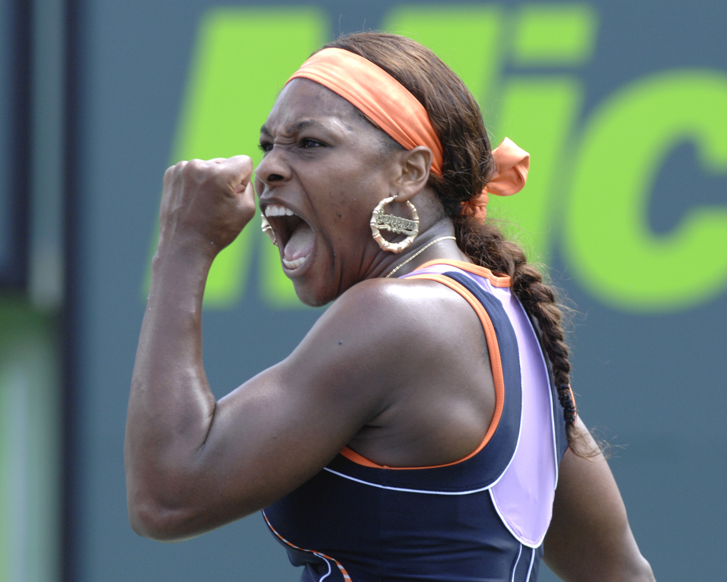 Serena Williams playing the final of the 2007 Sony Ericsson Open on March 31, 2007, in Miami, Florida. | Source: Getty Images