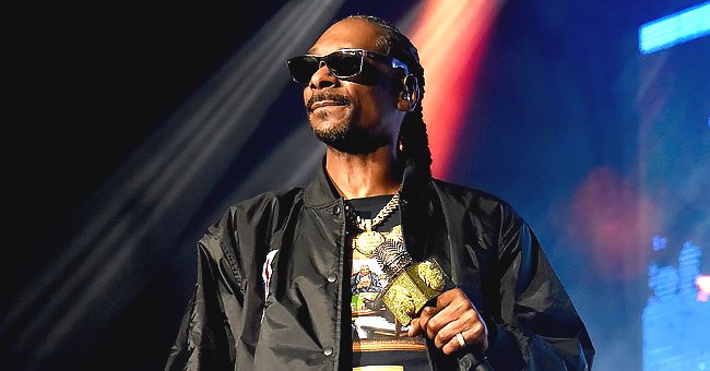 See Snoop Dogg's Granddaughter Lulu Learning How to Swim in These Cute ...