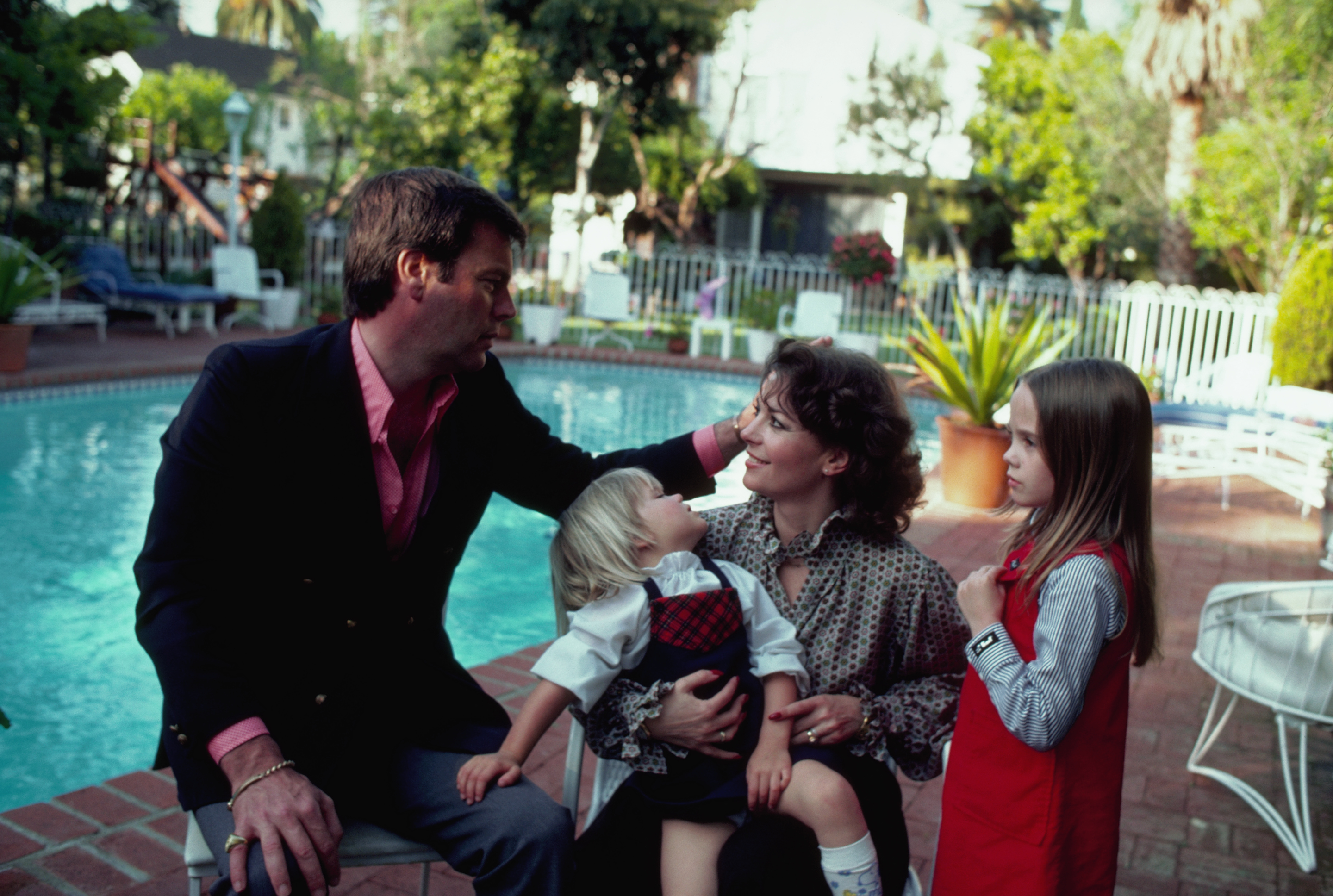 Natalie Wood and Robert Wagner with their children in California | Source: Getty Images