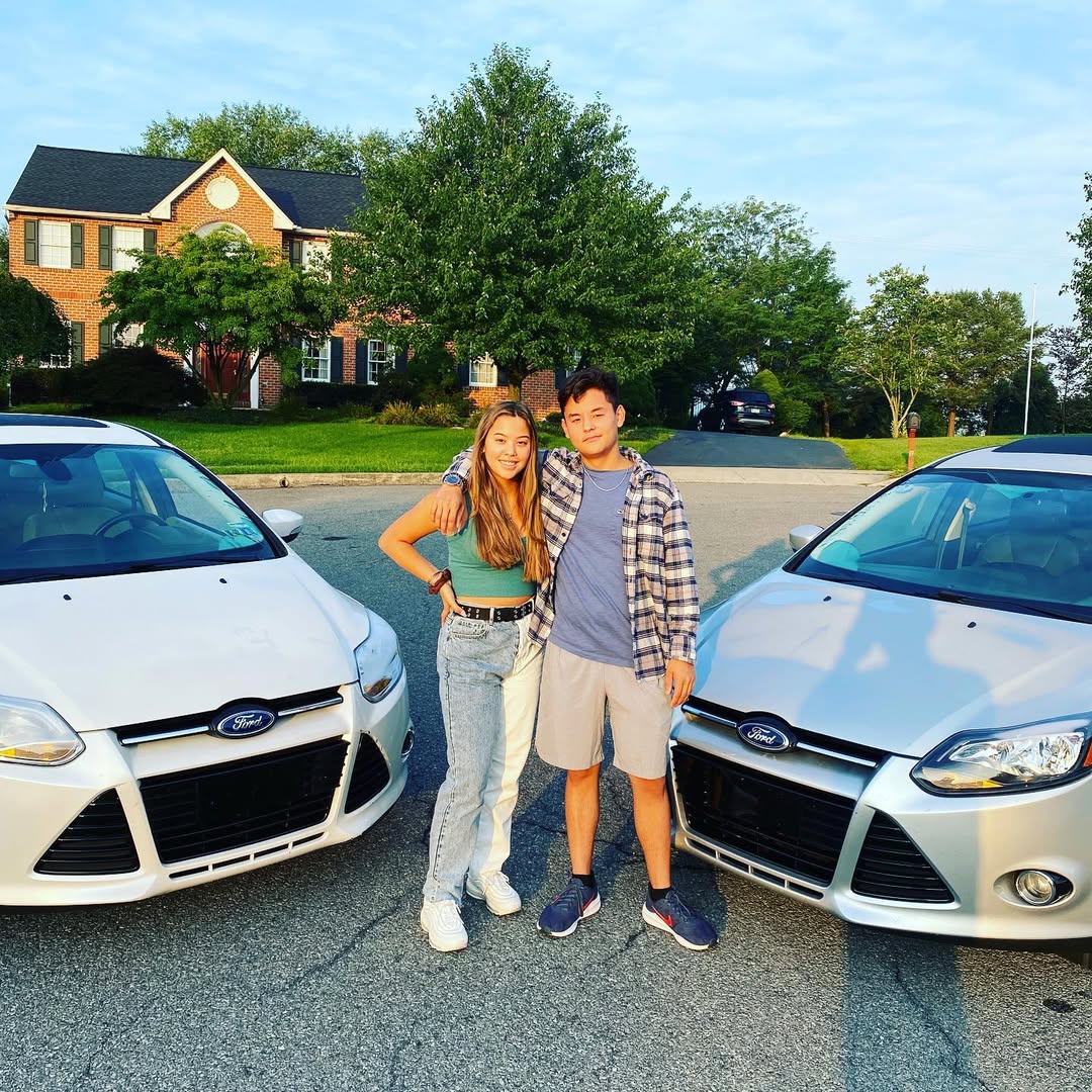 Collin Gosselin and his sister from a post dated August 25, 2021. | Source: Instagram/jongosselin1