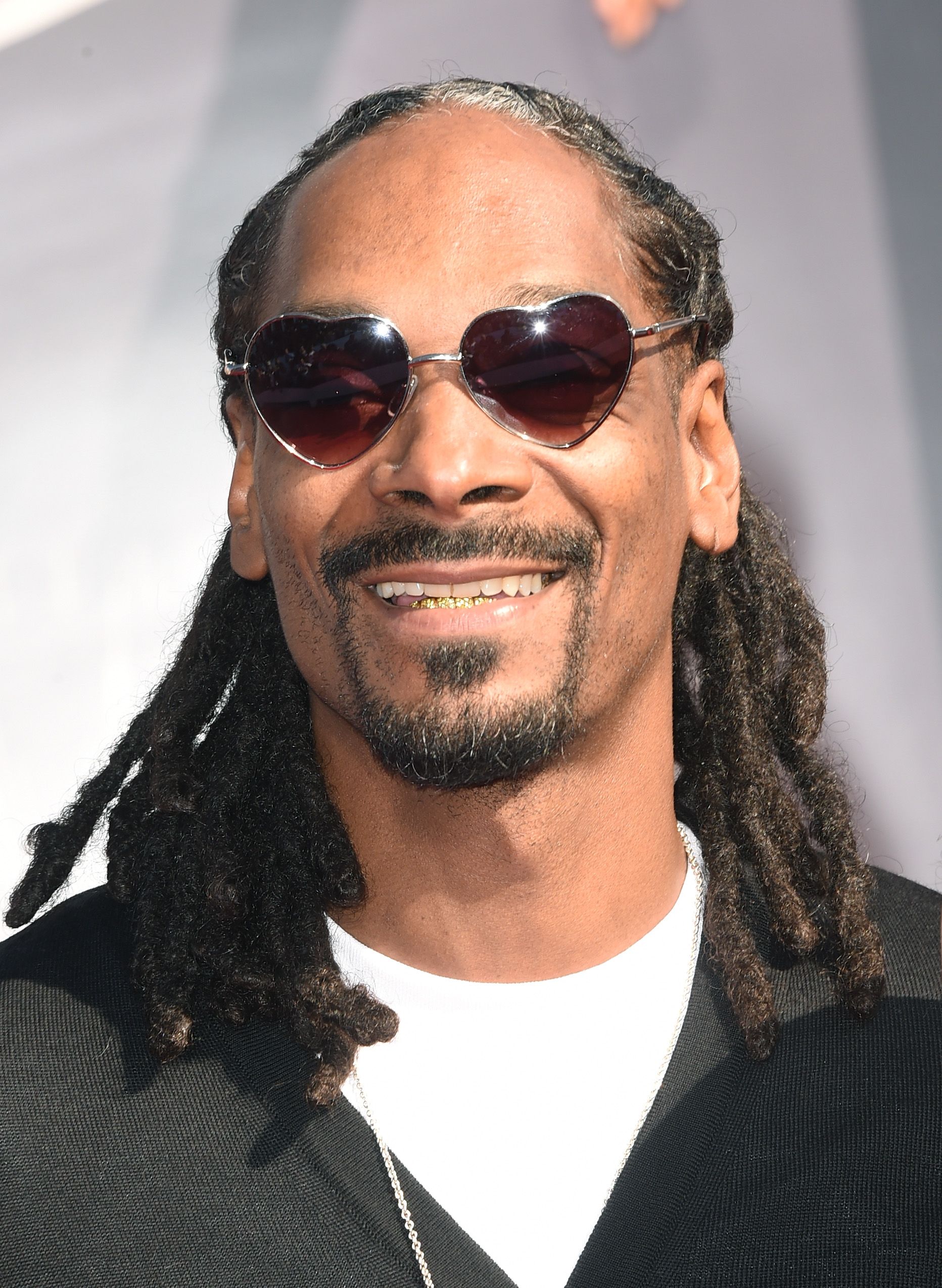 Snoop Dogg Poses with His LookAlike Grandson and Granddaughter in a