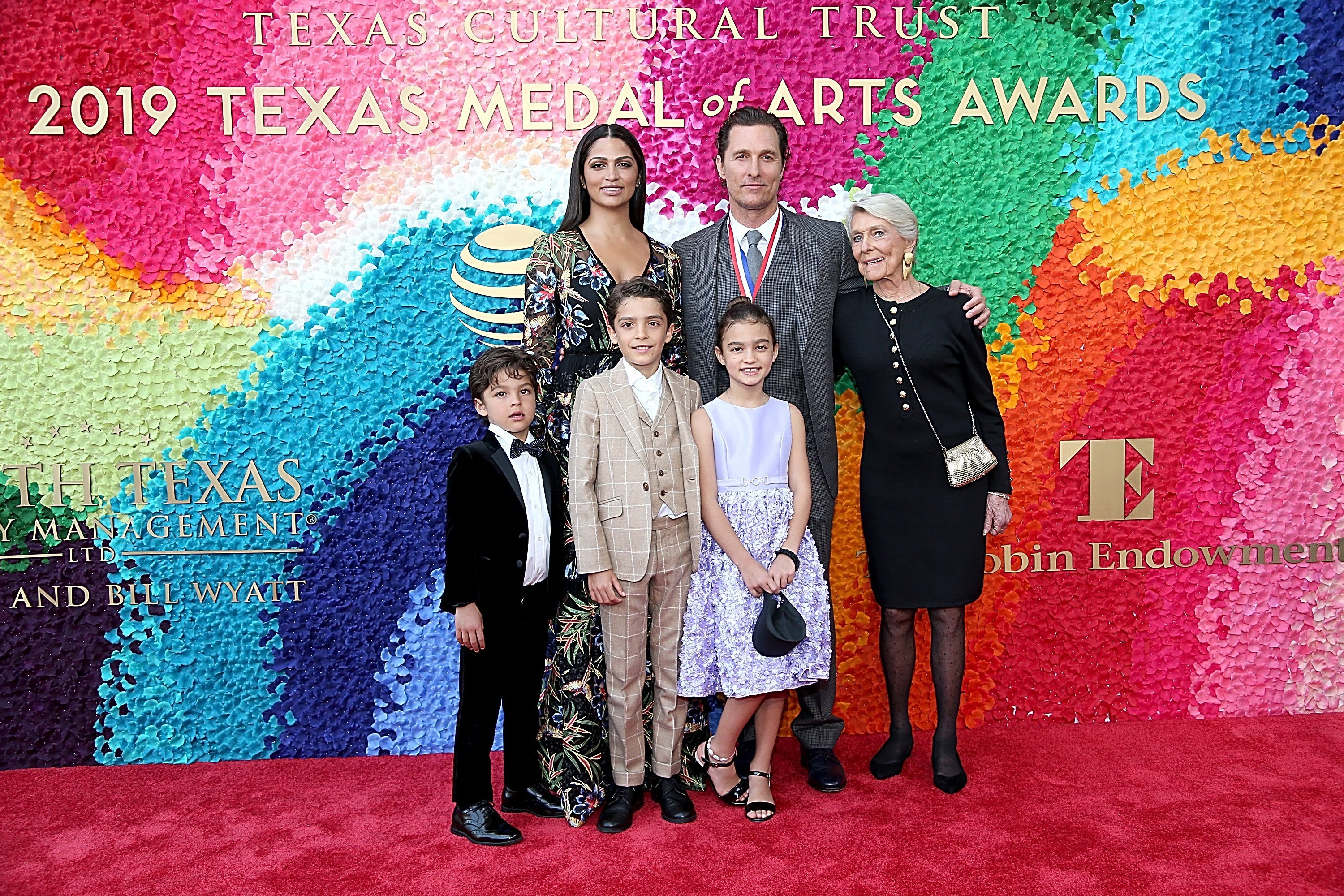 Camila Alves and Matthew McConaughey and their 3 kids, plus Kay McConaughey attends the Texas Medal of Arts Awards in February 2019 | Photo: Getty Images