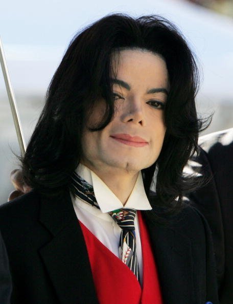 Michael Jackson at the Santa Barbara County courthouse April 29, 2005 | Photo: Getty Images