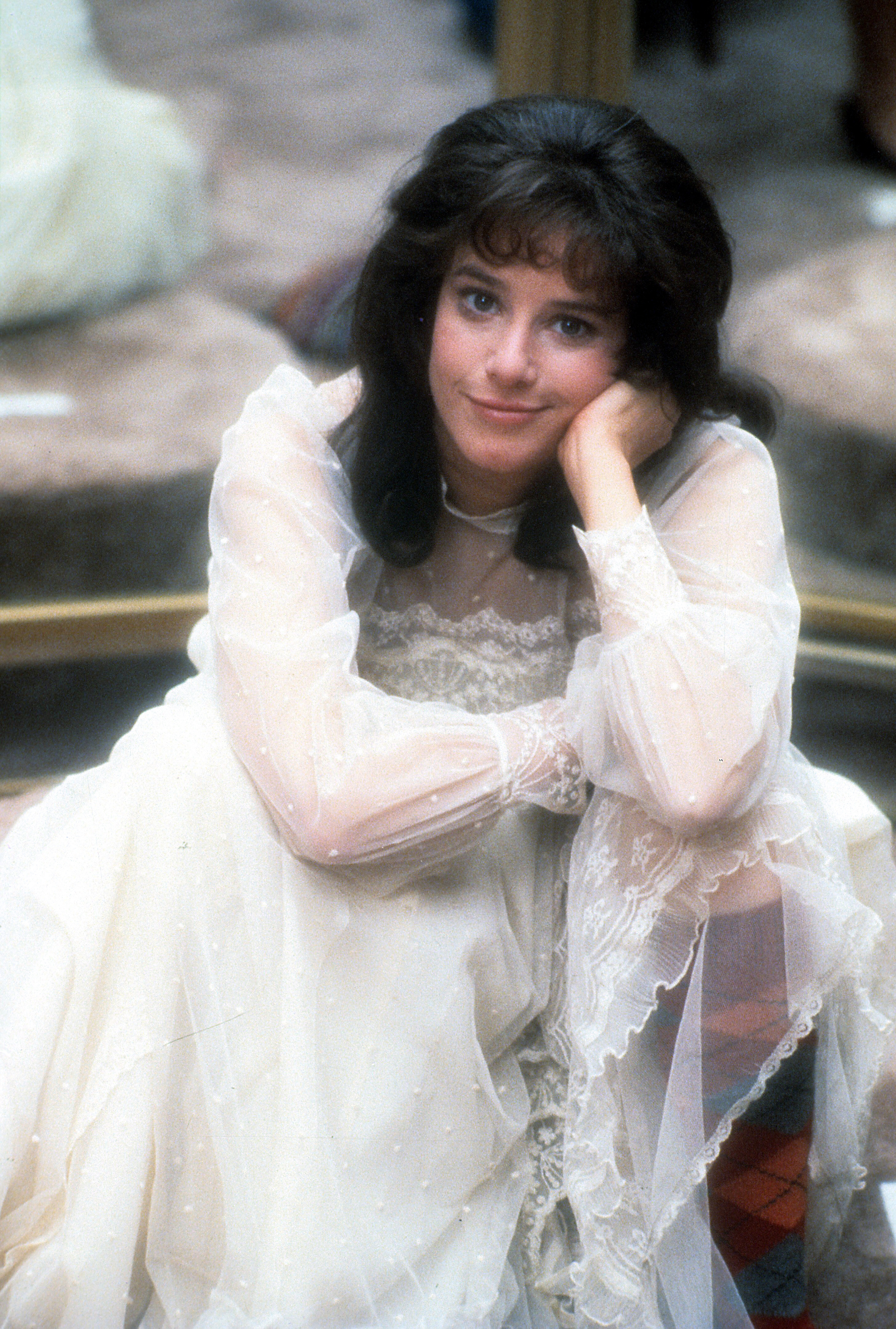 Debra Winger on the set of "Terms of Endearment," in 1983 | Source: Getty Images