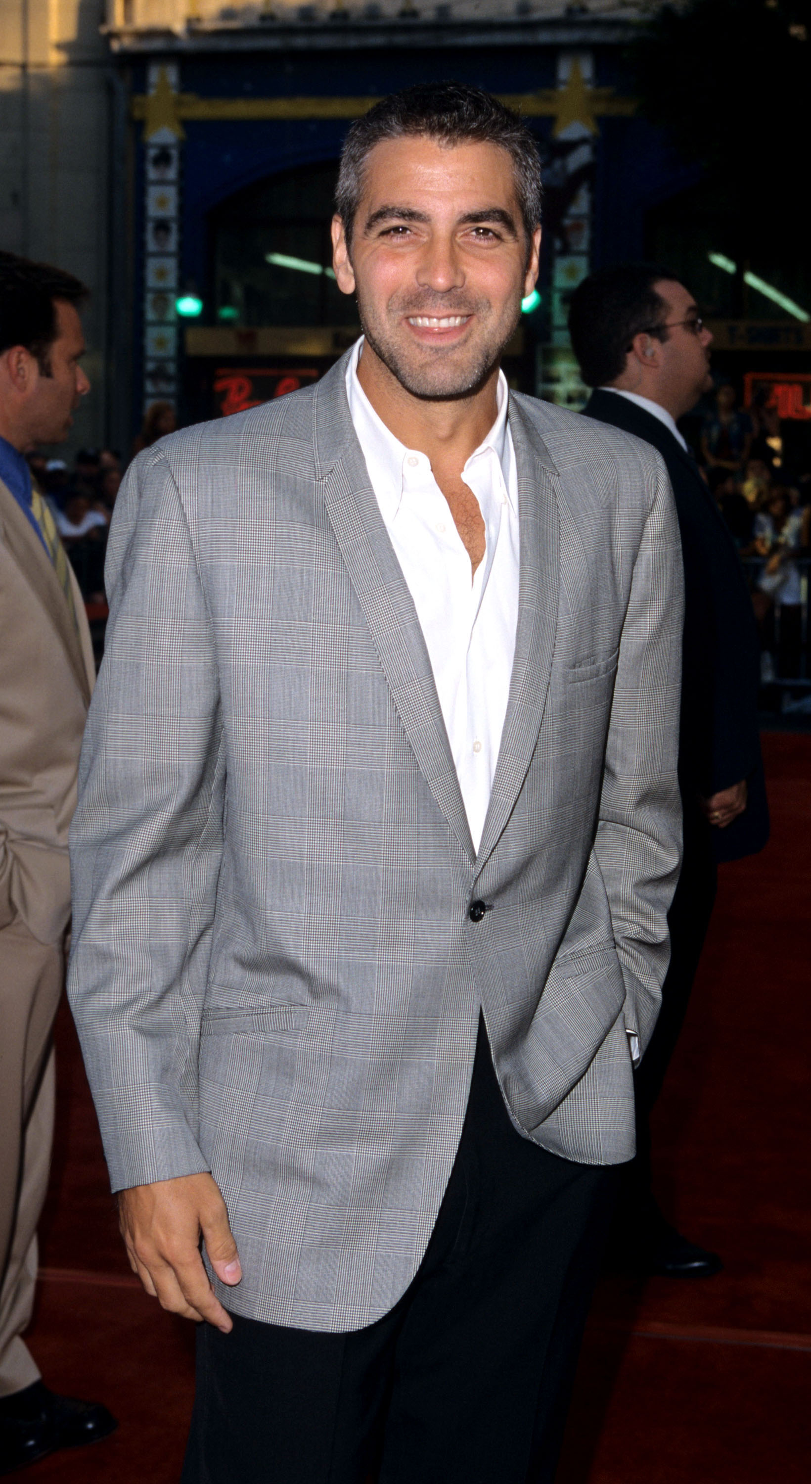 George Clooney at the premiere of "Lethal Weapon 4" in Hollywood, California in 1998 | Source: Getty Images
