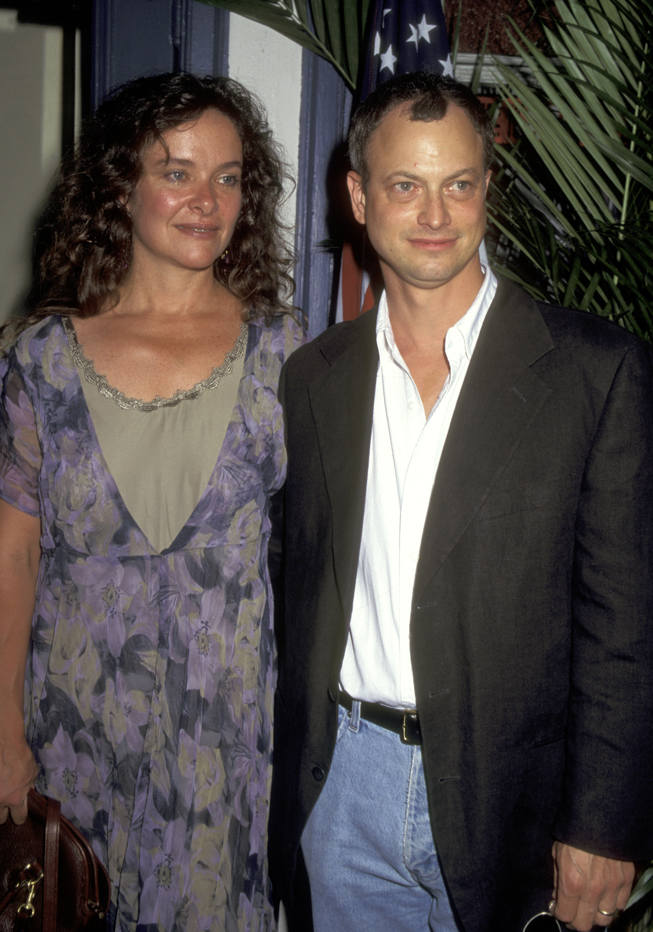 Moira Harris and Gary Sinise at the screening of "Truman" at Sag Harbor Cinema on August 12, 1995 in Sag Harbor, New York | Source: Getty Images