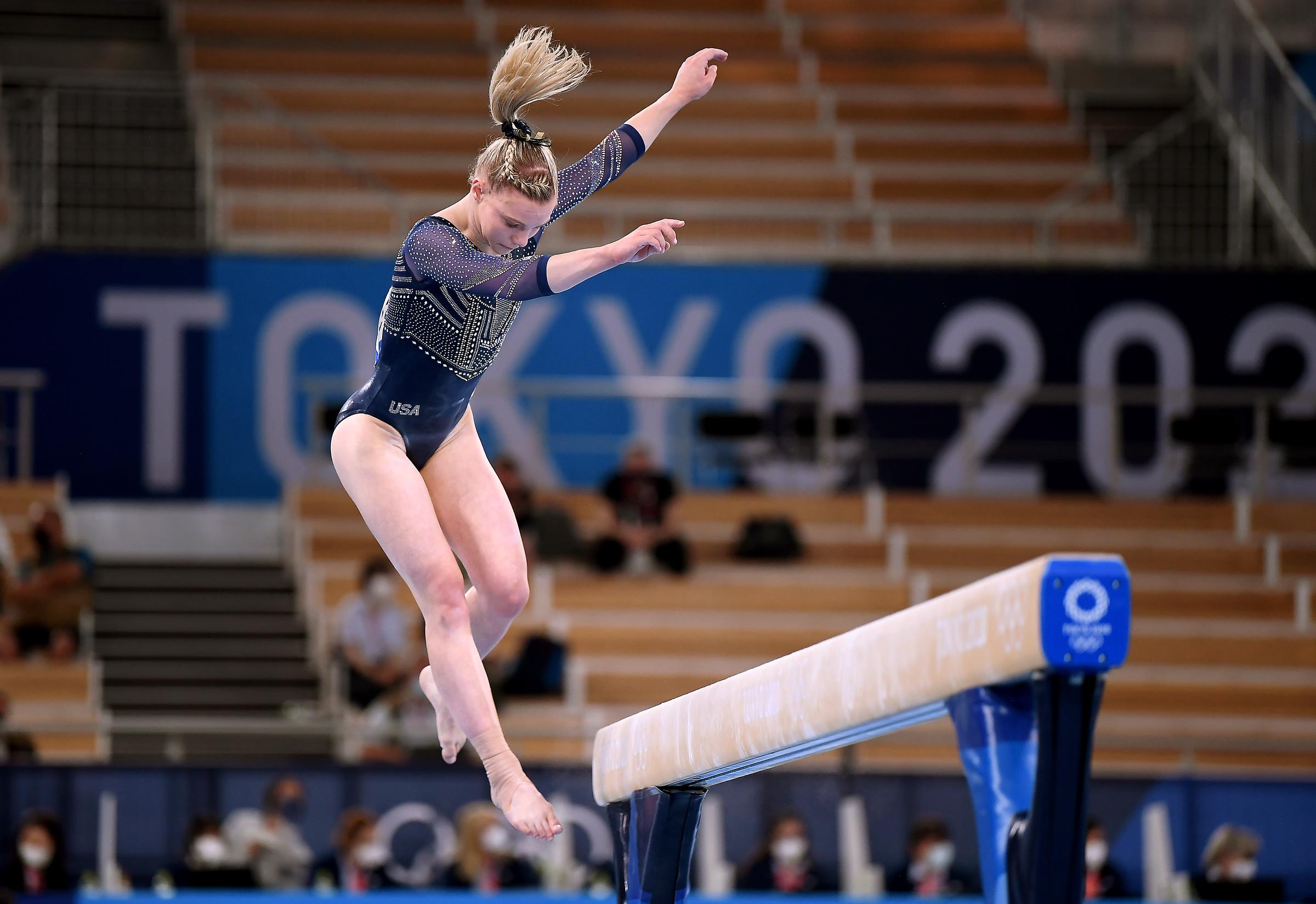 Jade Carey falls off the beam while competing in the women's individual all-around final at the 2020 Tokyo Olympics on July 29, 2021 | Source: Getty Images