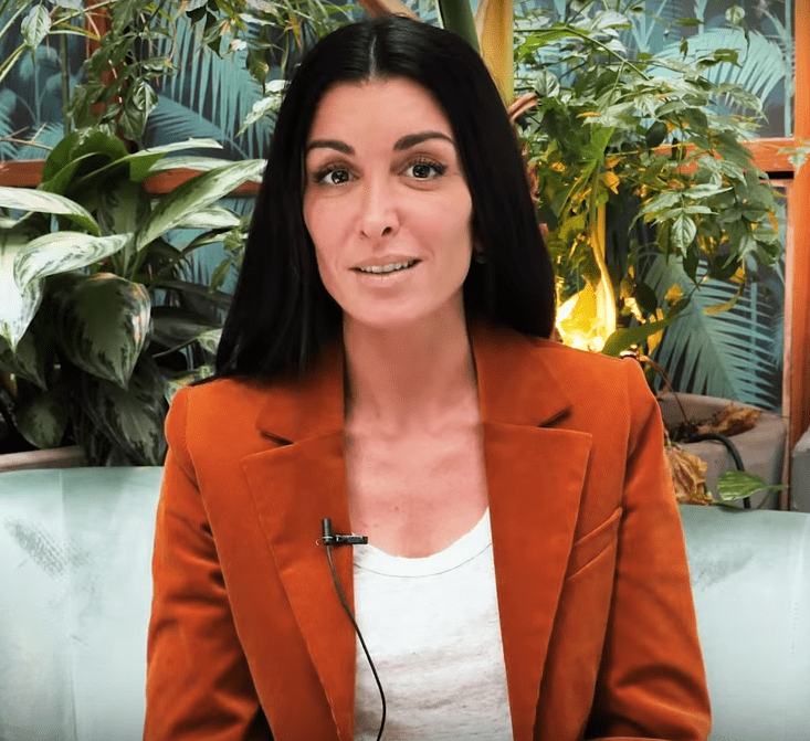 Jenifer lors de son interview en chansons au Parisien. | Le Parisien