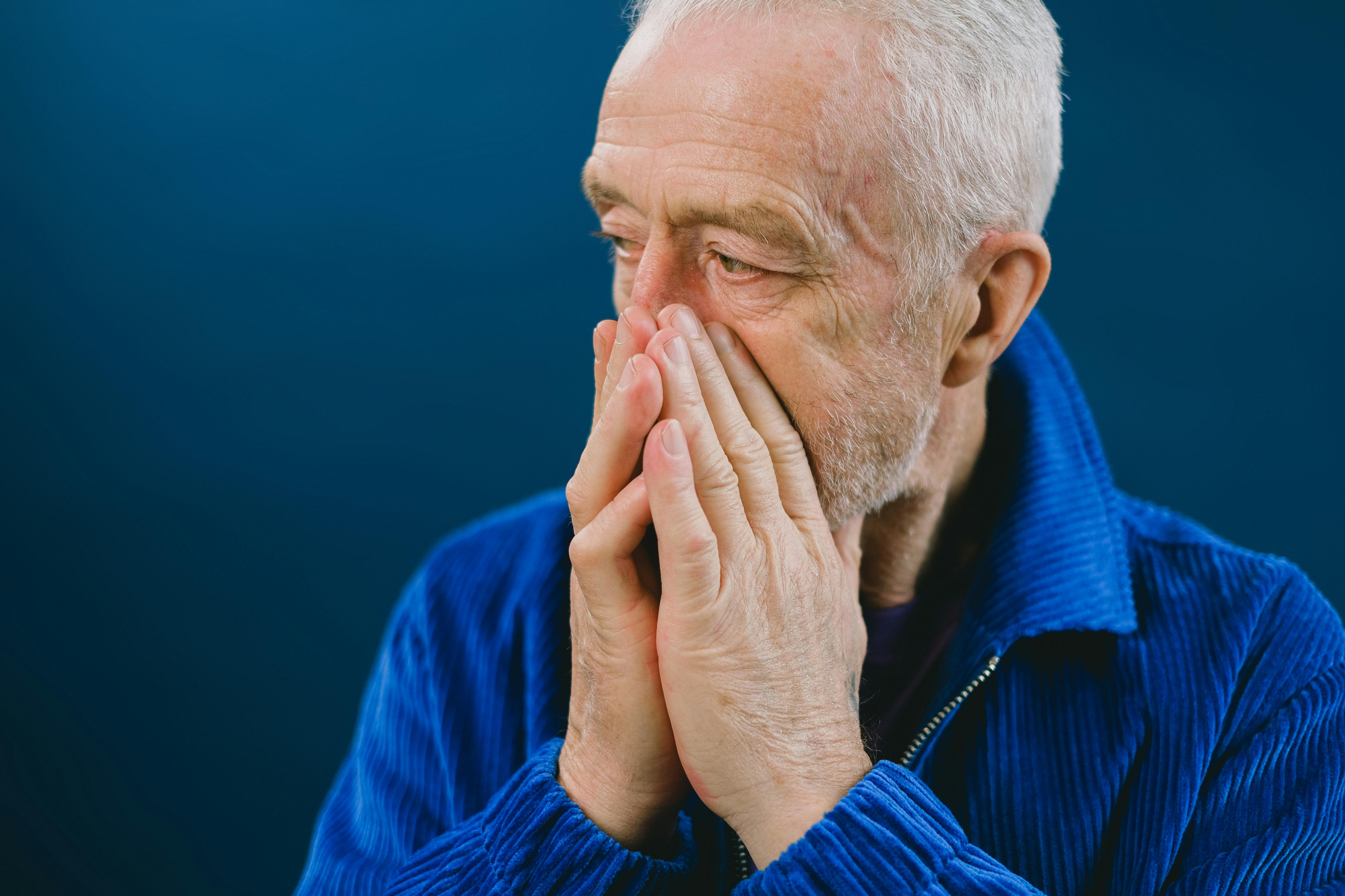 A shocked old man | Source: Pexels