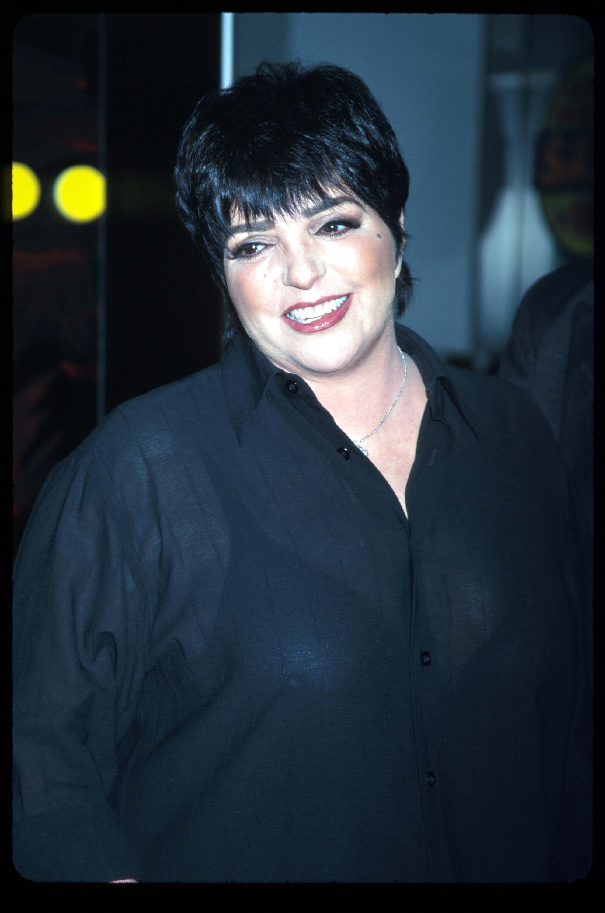 Liza Minnelli stands during a promotional tour for her album "Minnelli on Minnelli" on March 20, 2000, in New York City. | Source: Getty Images