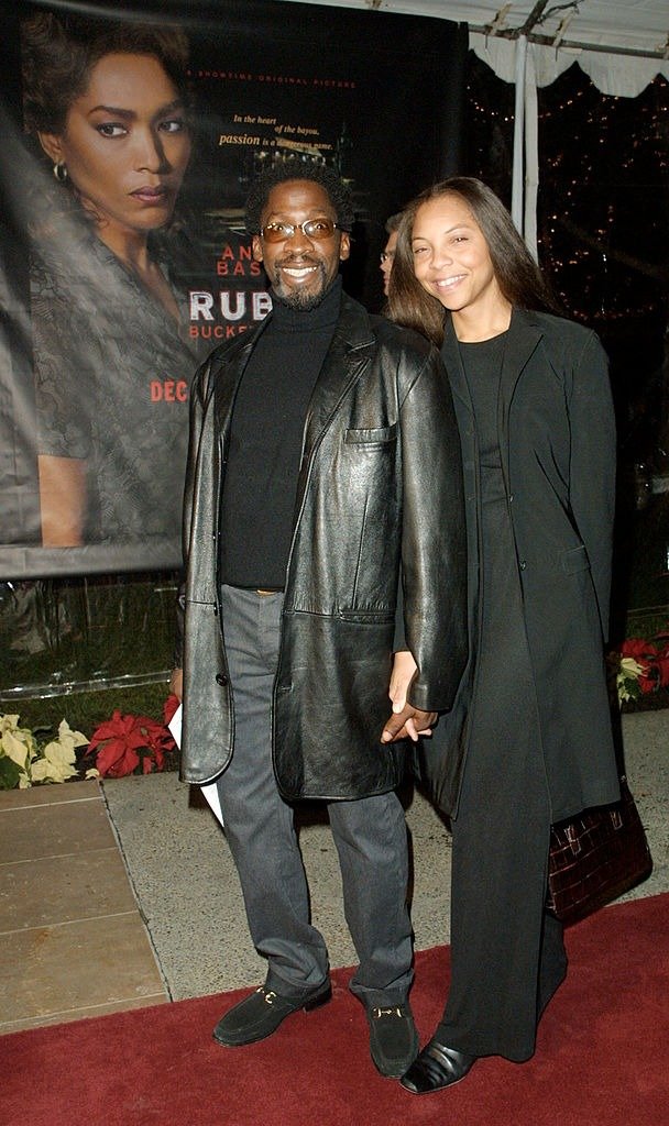 Actor Glen Plummer and his wife Demonica attend the film premiere of "Ruby's Bucket Of Blood" November 29, 2001 | Photo: Getty Images)
