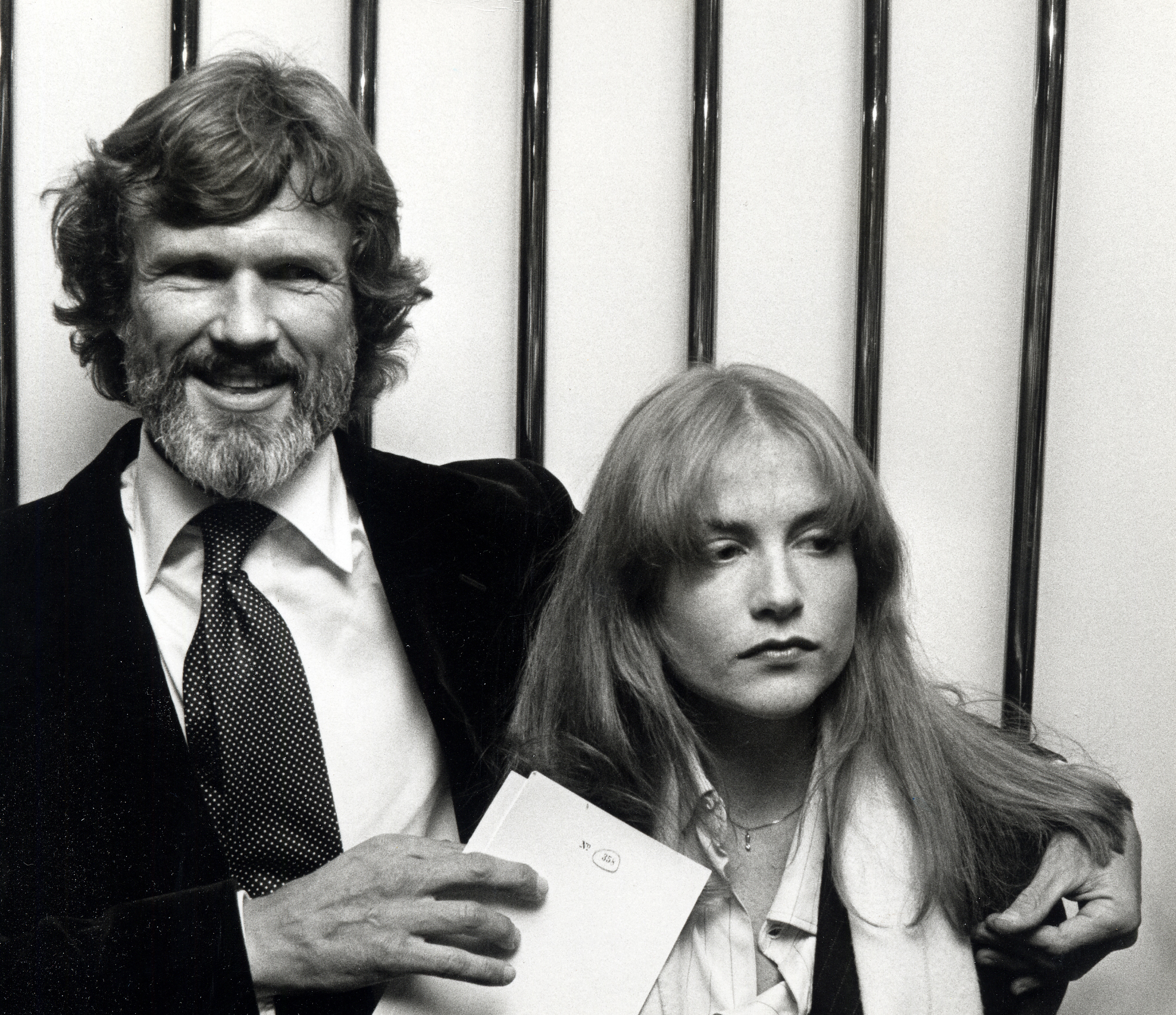 Kris Kristofferson photographed with his daughter Tracy, on November 18, 1980 | Source: Getty Images