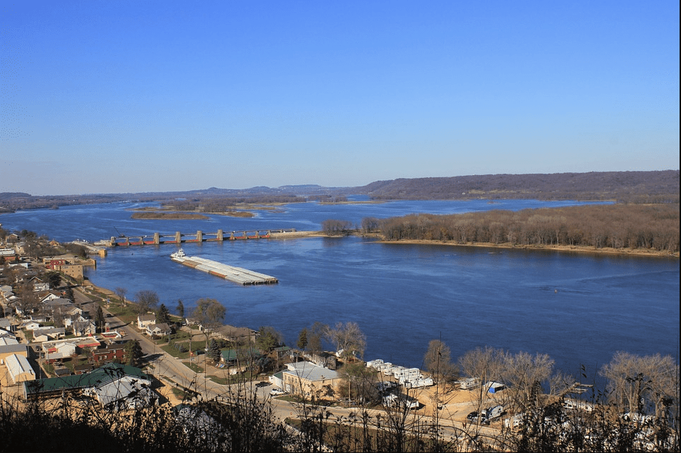 A aerial landscape view of Mississippi River | Photo: Pixabay