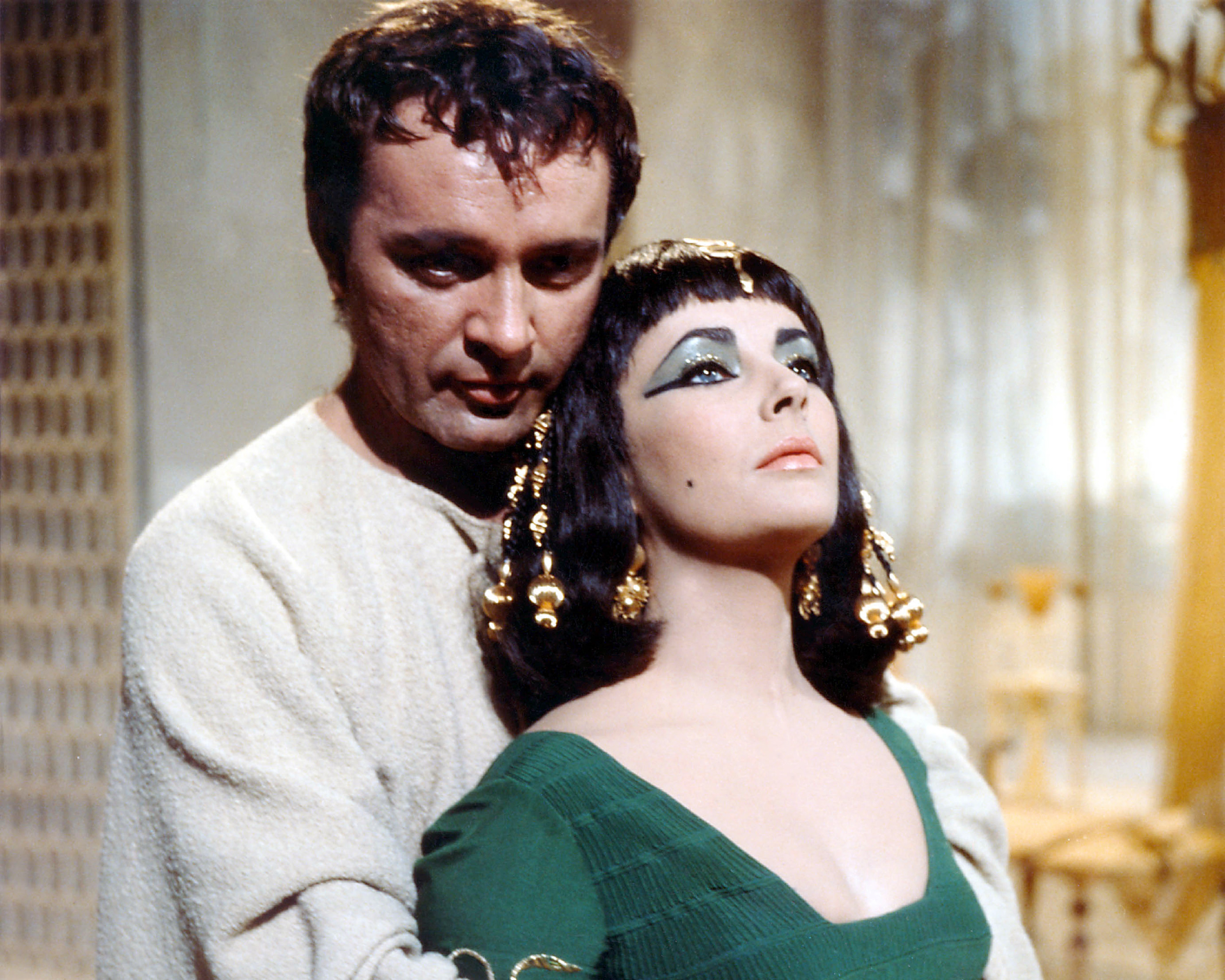 Elizabeth Taylor as Cleopatra and Richard Burton as Mark Antony in the 1963 film "Cleopatra." | Source: Getty Images