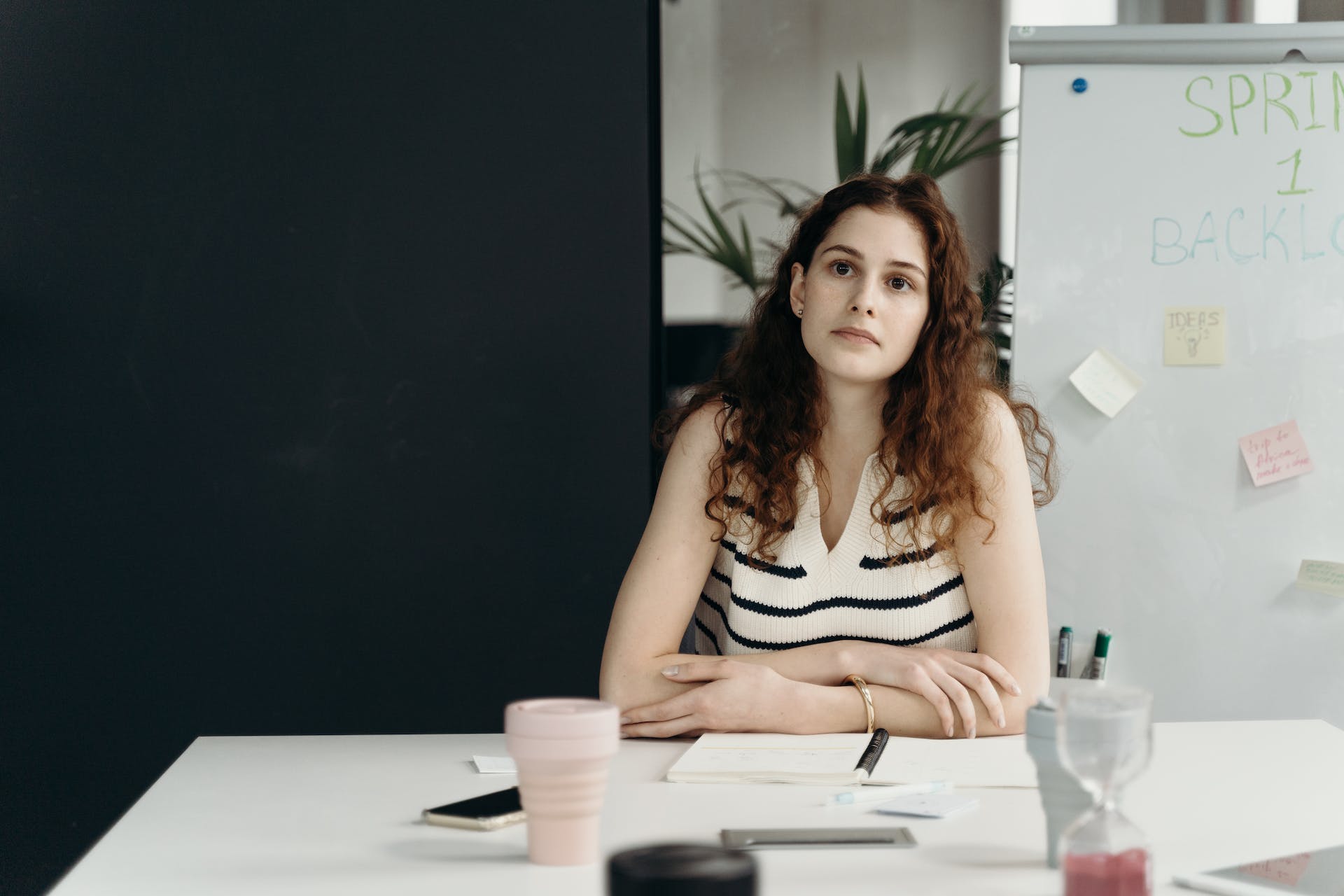 A stressed woman at work | Source: Pexels