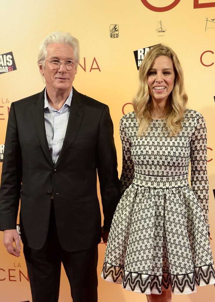 Richard Gere et Alejandra Silva assistent à la "La Cena" (le dîner) première au cinéma Capitol le 11 décembre 2017 à Madrid, Espagne. | Photo : Getty Images Richard Gere et Alejandra Silva assistent à la "La Cena" (le dîner) première au cinéma Capitol le 11 décembre 2017 à Madrid, Espagne. | Photo : Getty Images