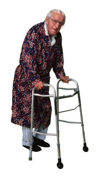Un vieil homme avec un déambulateur | Photo: Flickr