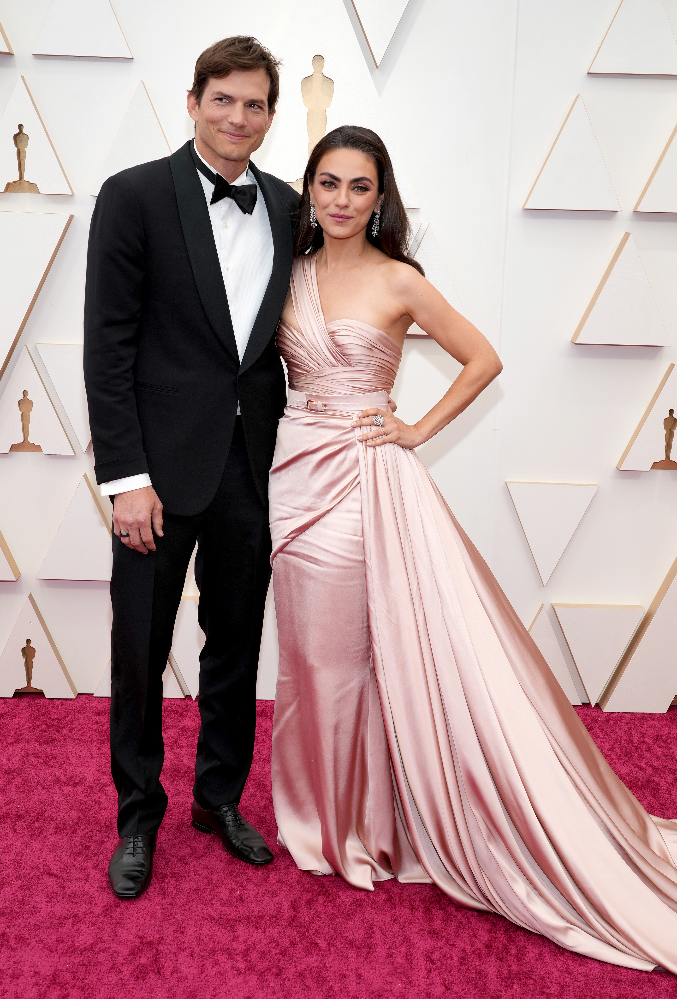 Ashton Kutcher and Mila Kunis at the 94th Annual Academy Awards in Hollywood, California on March 27, 2022 | Source: Getty Images