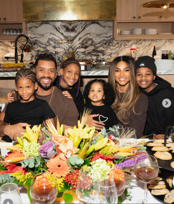 Ciara and Russell Wilson with their children on Thanksgiving, November 27, 2025 | Source: Instagram/ciara