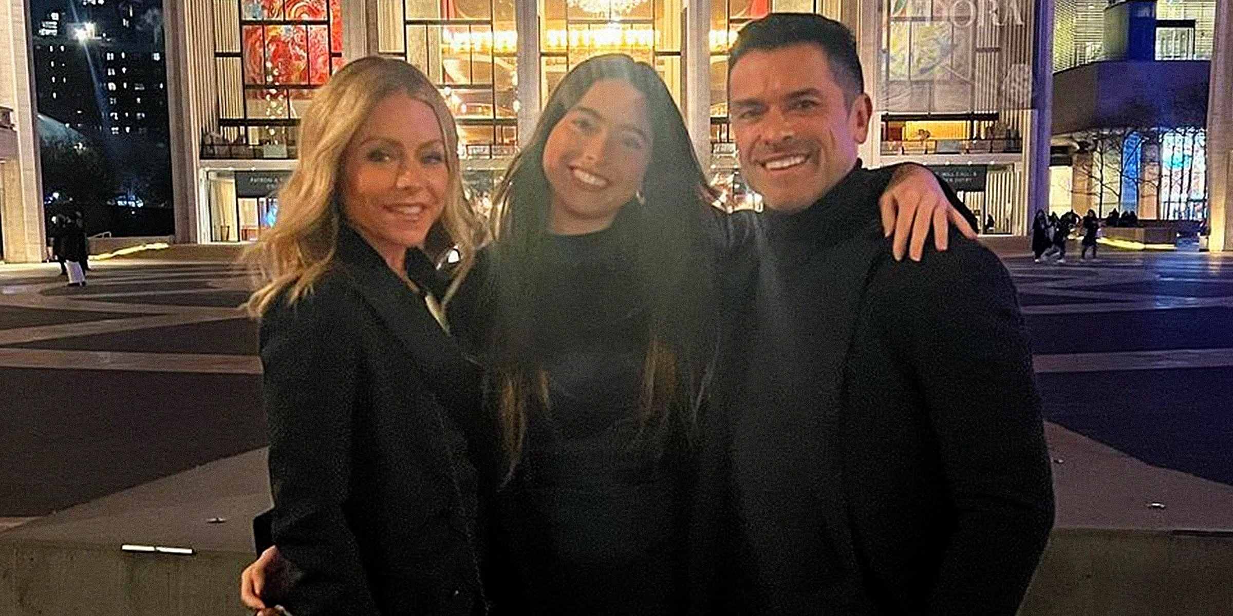 Kelly Ripa, Mark Consuelos and Their Daughter Lola Consuelos | Source: Instagram/kellyripa