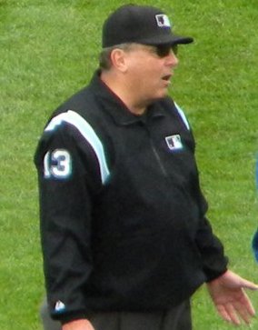 Longtime MLB umpire Derryl Cousins during a game in 2009. | Source: Wikimedia Commons.
