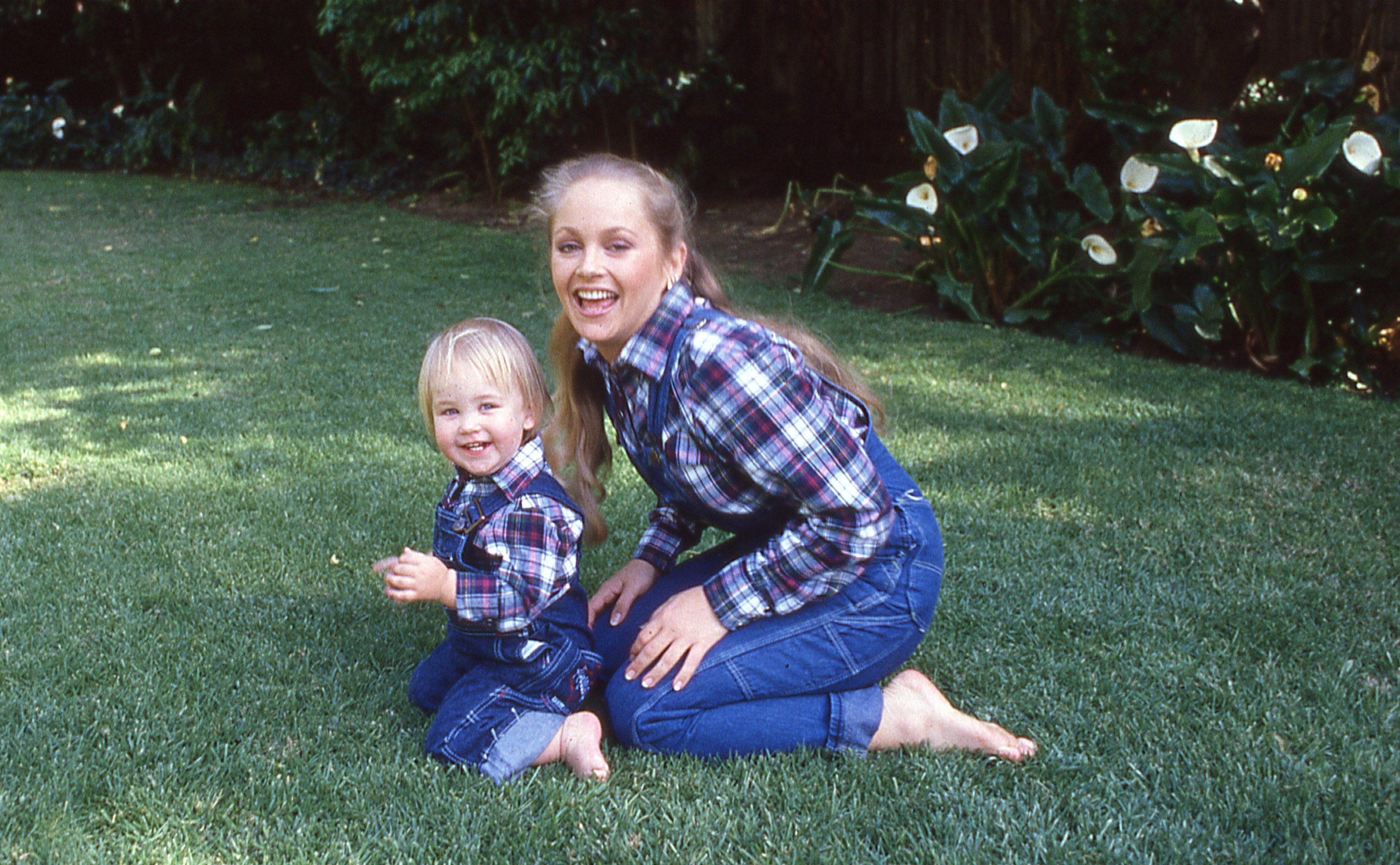 Charlene Tilton and daughter Cherish Lee posing together on January 5, 1984, in Hollywood, Los Angeles. | Source: Peter Bischoff/Getty Images