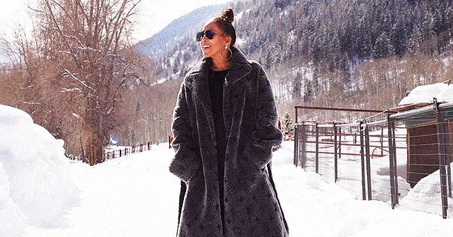 Marjorie Harvey Brought Fashion to the Slopes in Red Moncler Hooded Fur  Jacket, Beige Louis Vuitton Shearling 3D Flamingo and Snake Belted Coat,  and Pink Oscar De La Renta FW20 Feather Coat –