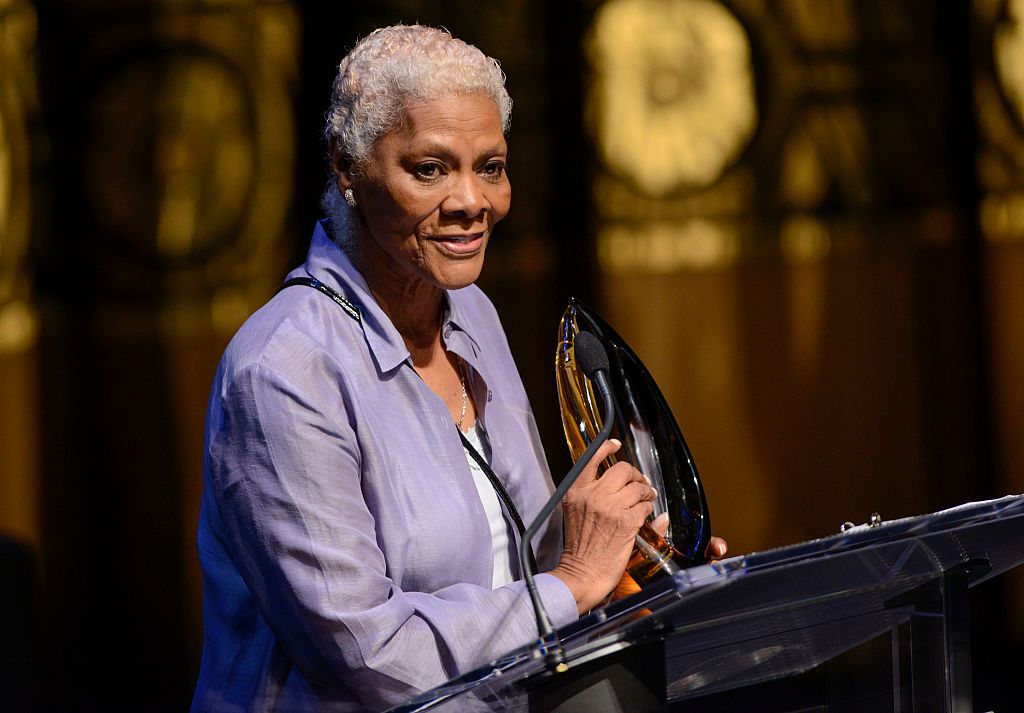 Dionne Warwick received a Lifetime Achievement Award at the Congressional Black Caucus' 20th Annual Celebration of Leadership at the Shakespeare Theatre on September 14 2016. | Photo: Getty Images