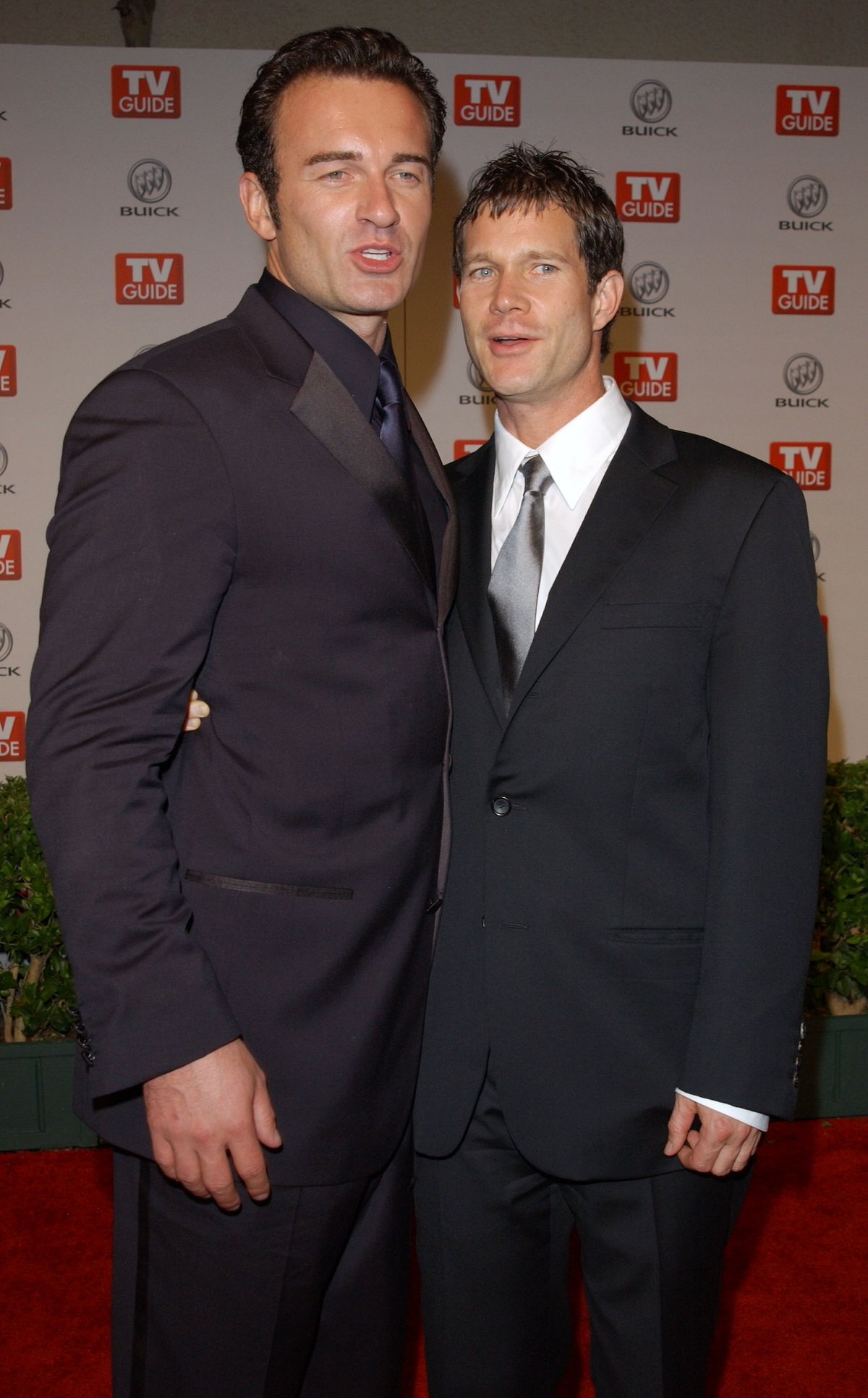 Julian McMahon and Dylan Walsh on September 21, 2003, in Los Angeles, California | Source: Getty Images