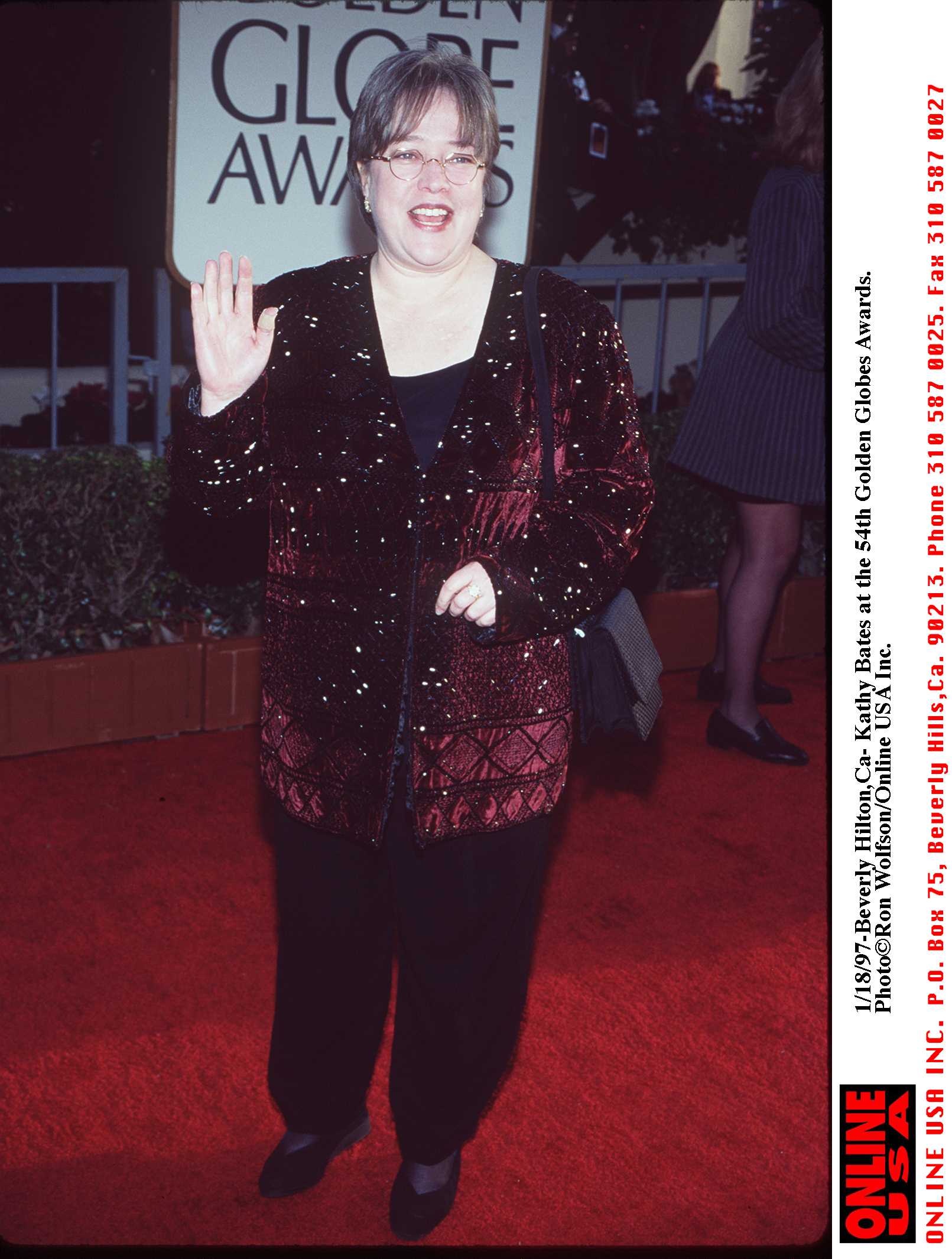 Kathy Bates at the 54th Golden Globe Awards at The Beverly Hilton, on January 19, 1997 | Source: Getty Images