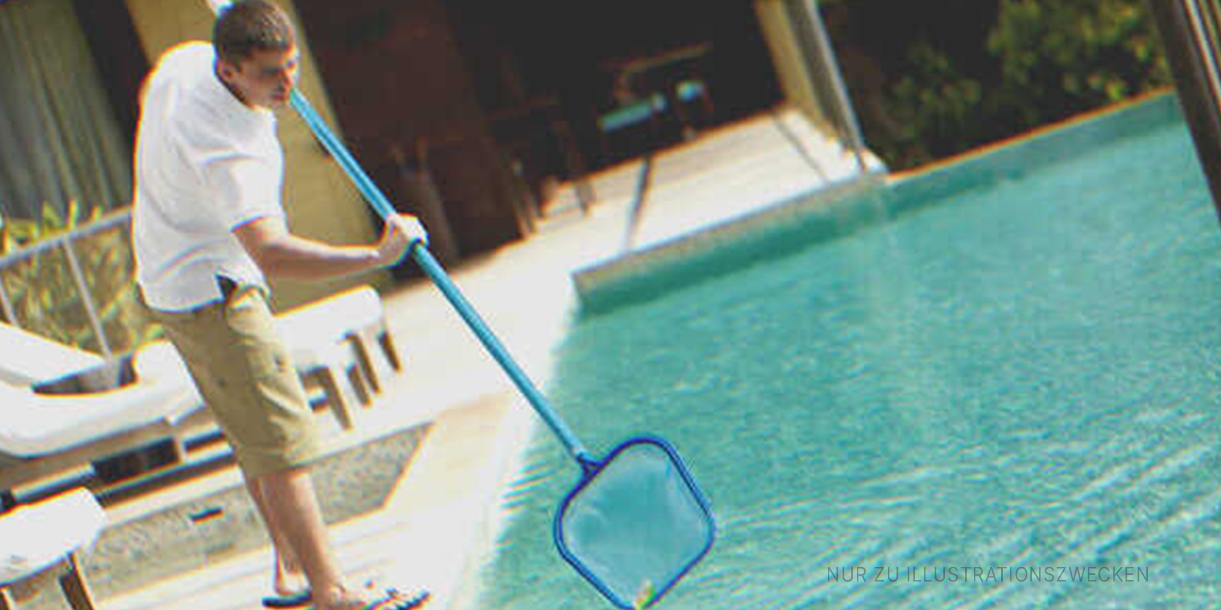 Poolreiniger bei der Arbeit | Quelle: Shutterstock