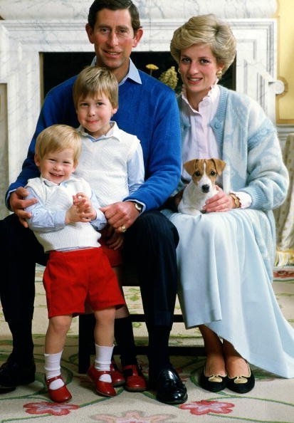 Prince Charles and Princess Diana at home in Kensington Palace with their sons Prince William and Prince Harry. | Source: Getty Images 