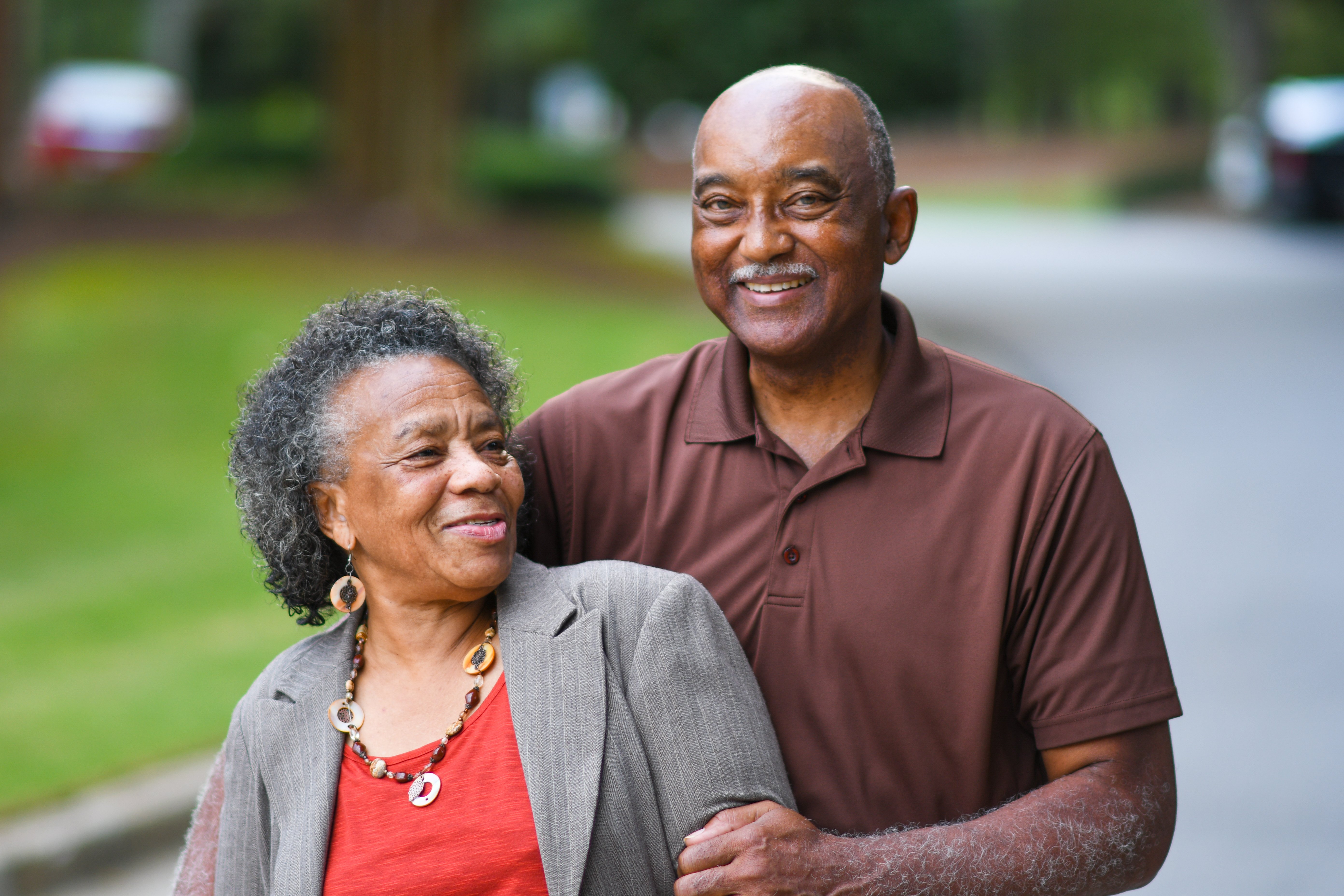 An elderly couple laughing | Photo: Shutterstock