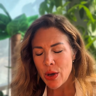 Sophie Trudeau taking a moment to breathe and reflect. | Source: Instagram/sophiegregoiretrudeau