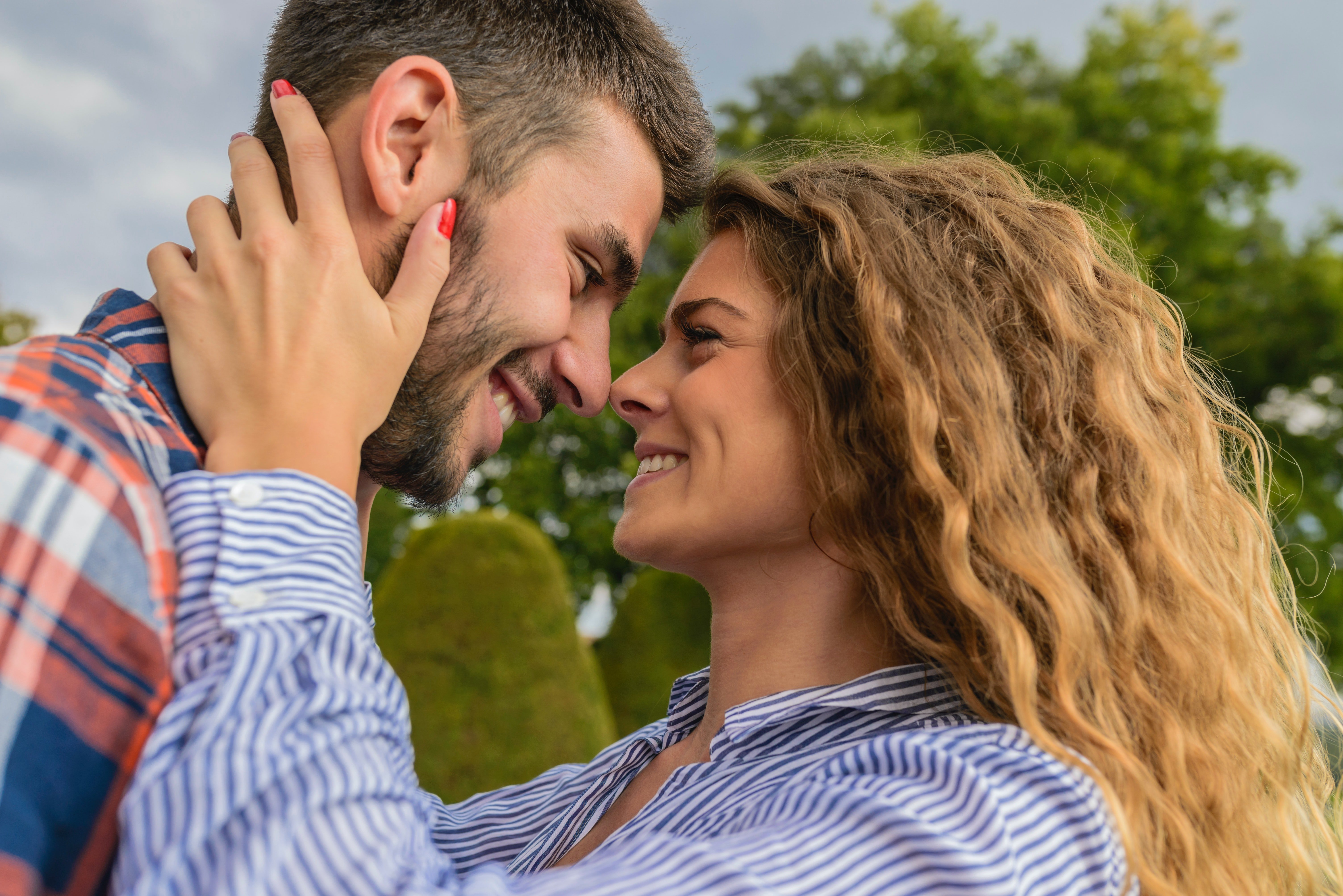 Betty and Albert's romance soon blossomed into something huge | Source: Pexels