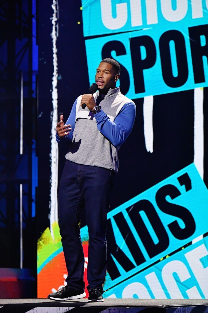 Host Michael Strahan speaks onstage during Nickelodeon Kids' Choice Sports 2019 at Barker Hangar | Photo: Getty Images