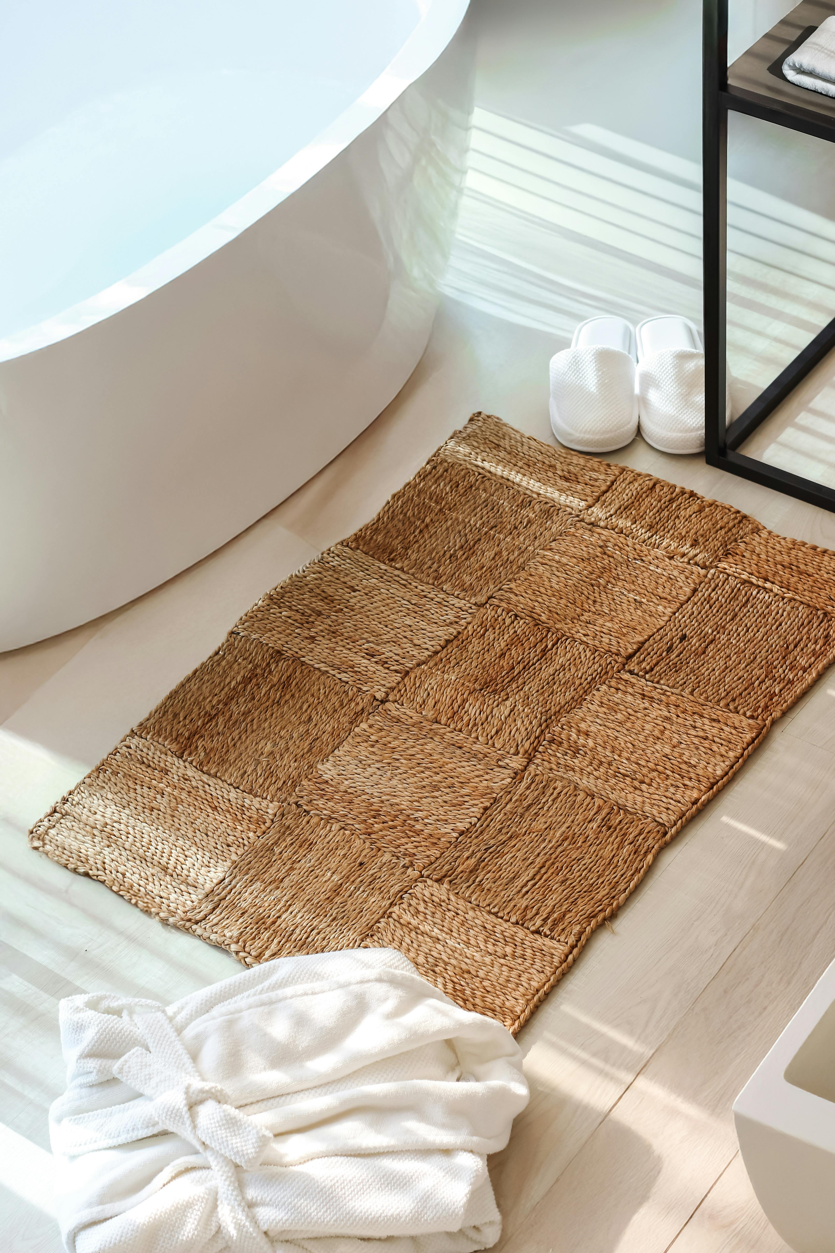 Anti-slip mat | Source: Pexels