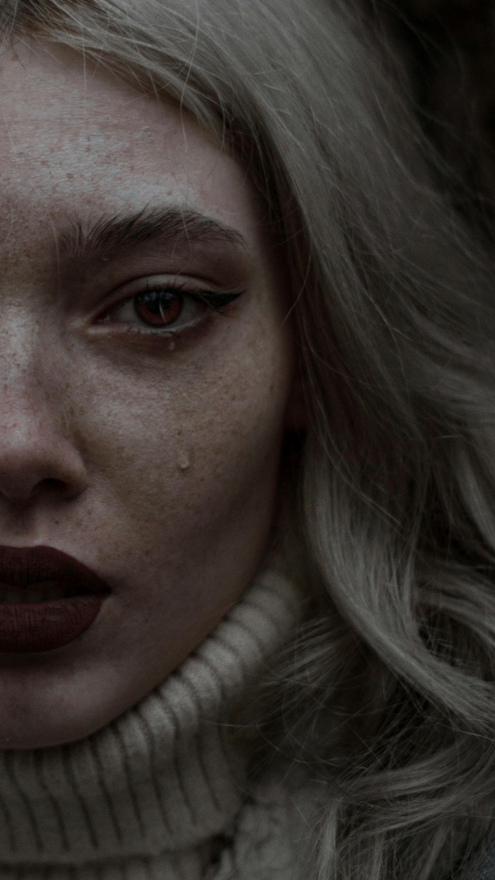 A close-up shot of a woman crying | Source: Pexels