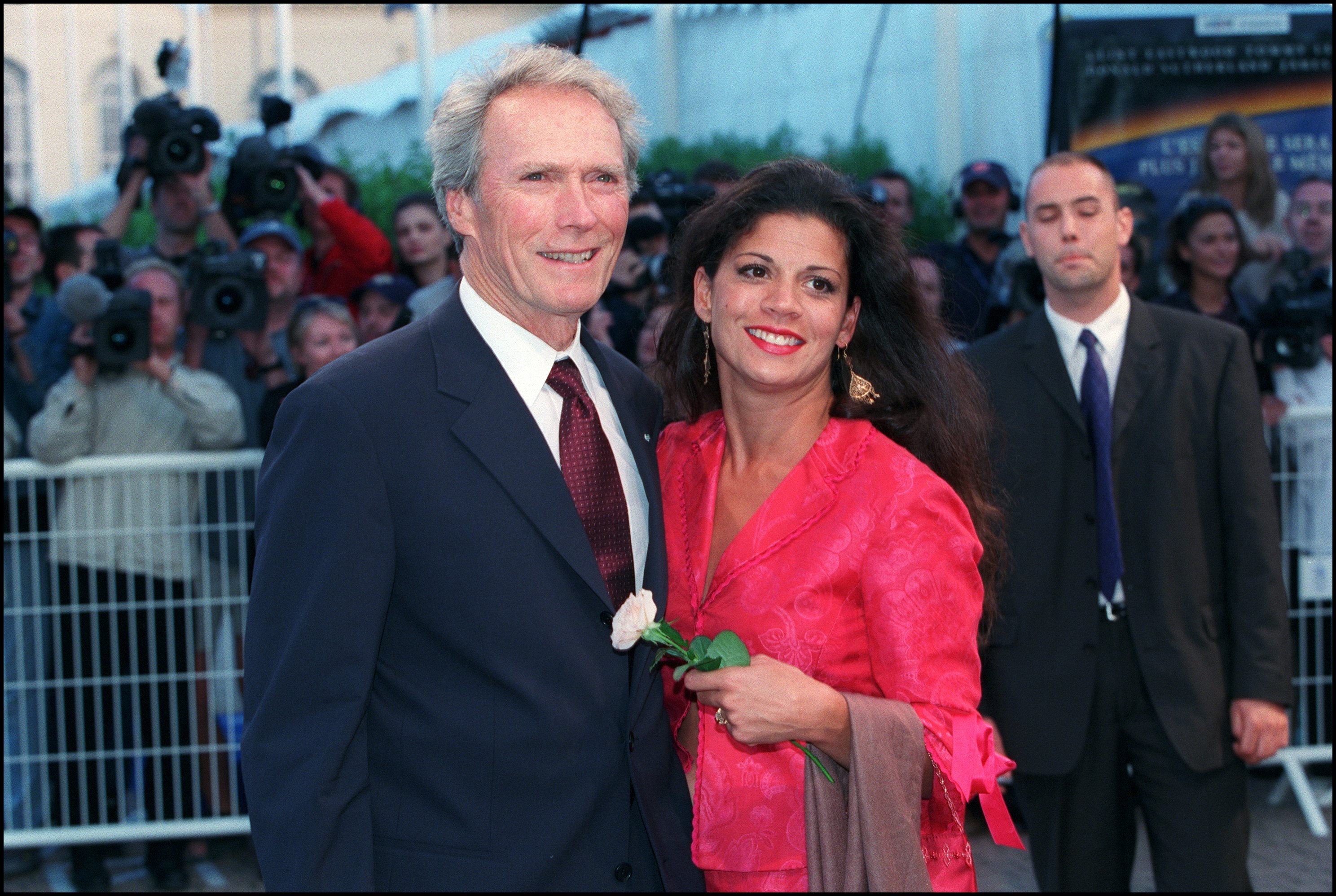 Clint Eastwood and Dina Ruiz in Deauville, France on September 02, 2000. | Source: Getty Images