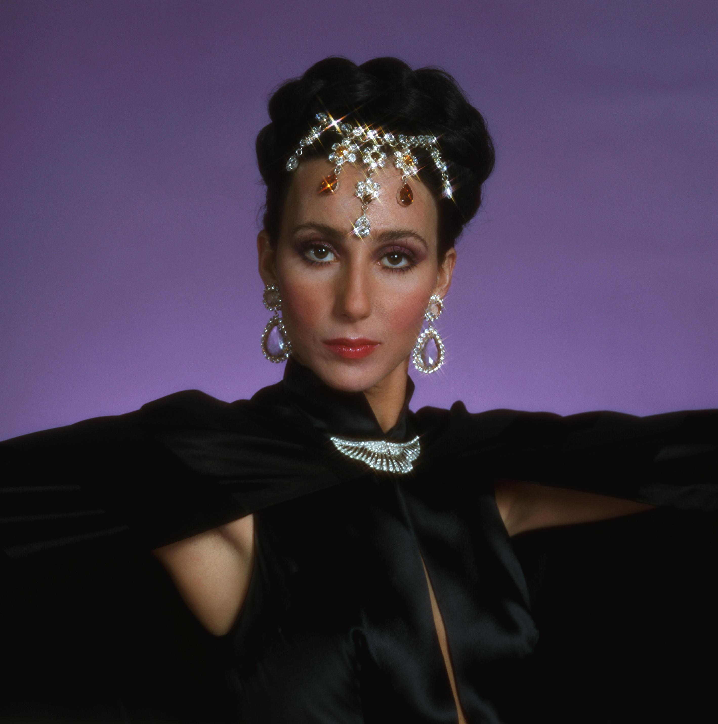 Cher poses for a headshot | Source: Getty Images