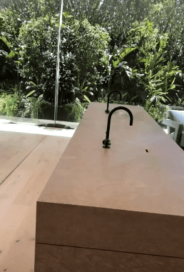 The uniquely designed basin-less sinks. | Source: Instagram Stories/kimkardashian/
