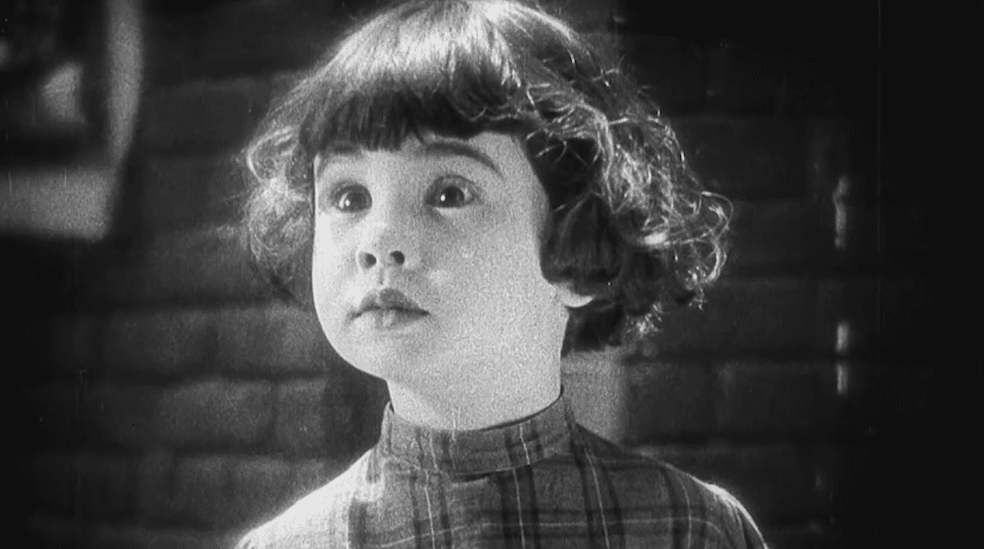A still image of Baby Peggy Montgomery from a mini-biography about her life. Released on March 10, 2021 | Photo: YouTube/Most Actor & Actress Hollywood